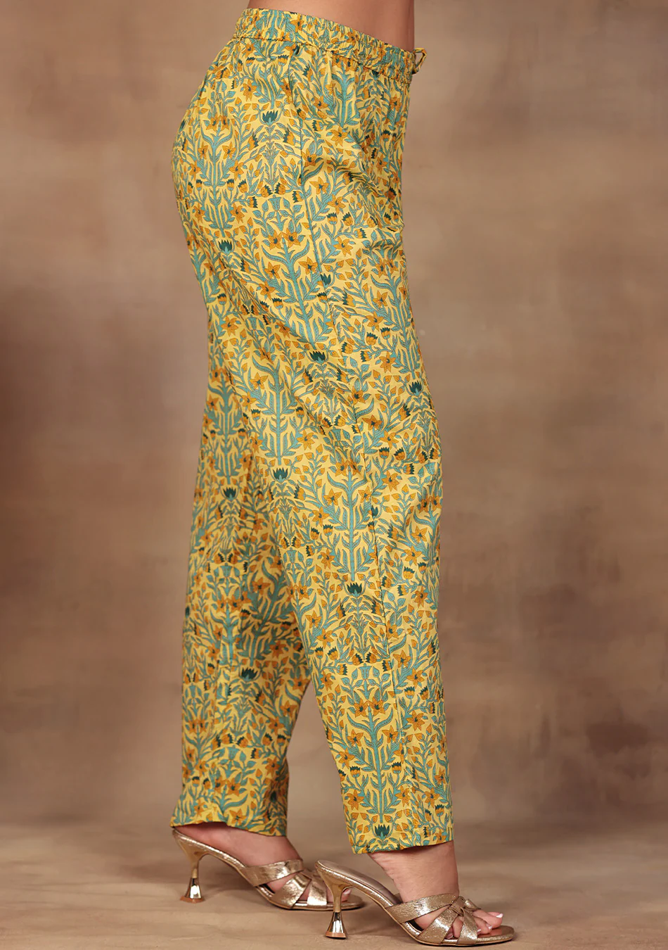 Aravalii Amaltas Noor Suit Set - Image 11