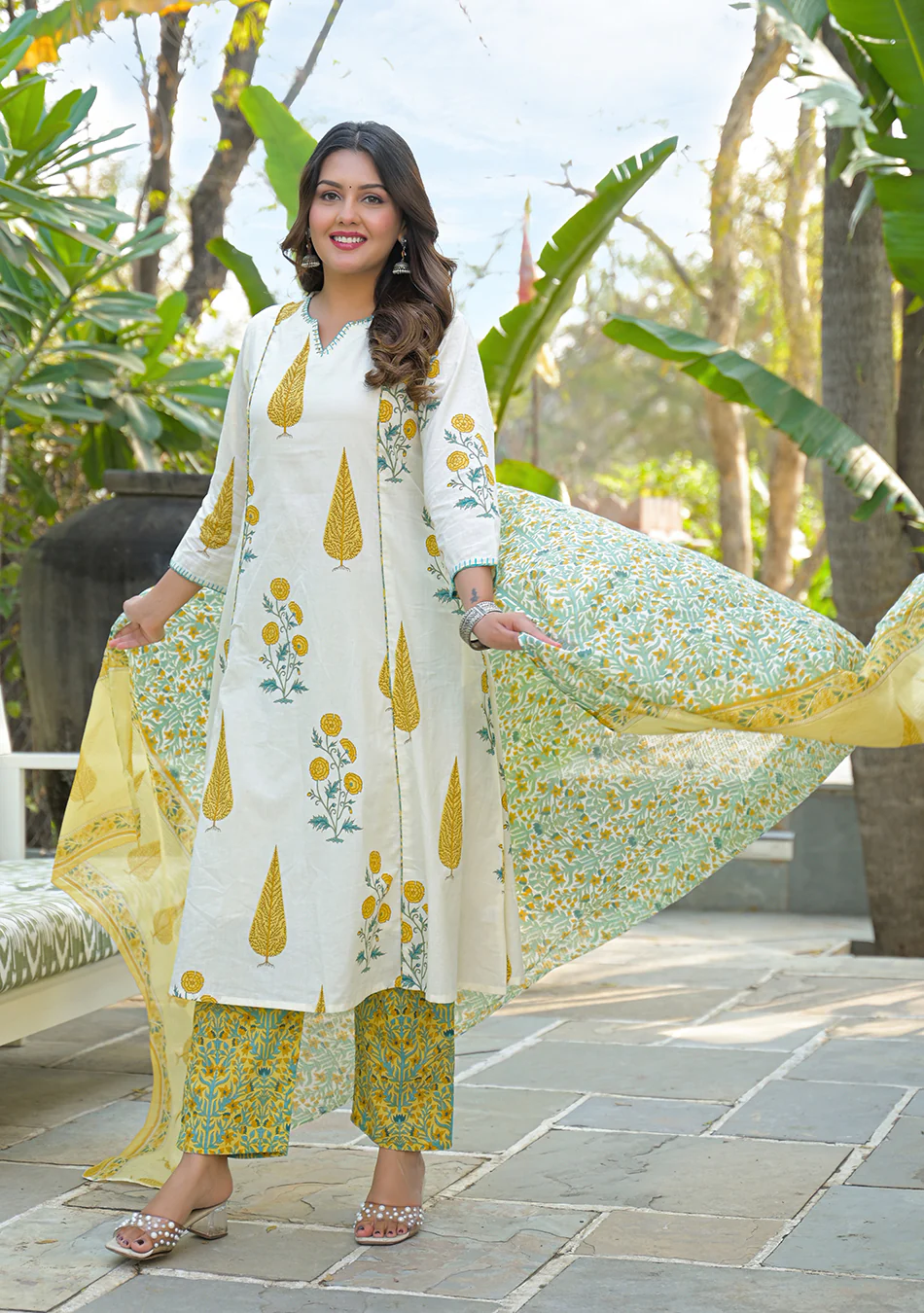 Aravalii Amaltas Noor Suit Set - Image 4