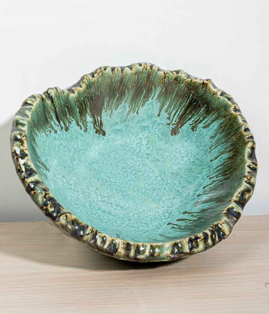 Aquamarine Seaweed Crumpled Serving Bowls - Image 7
