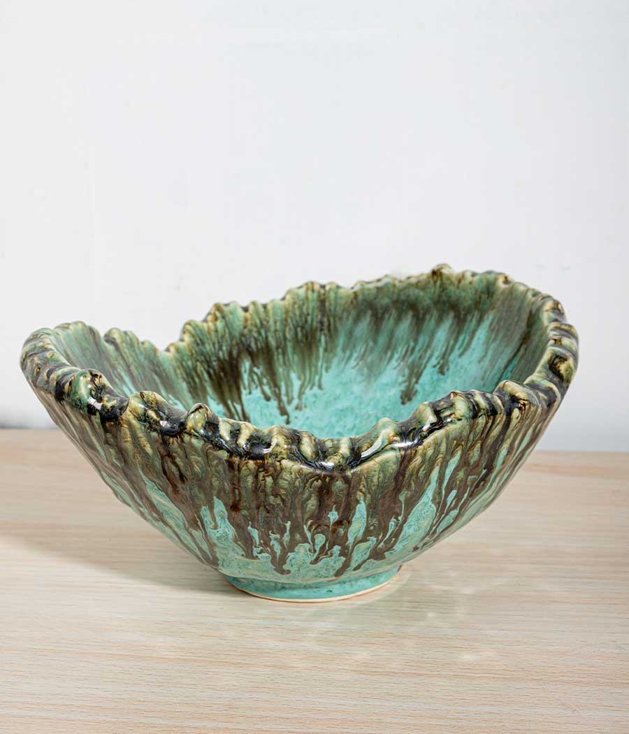 Aquamarine Seaweed Crumpled Serving Bowls - Image 8