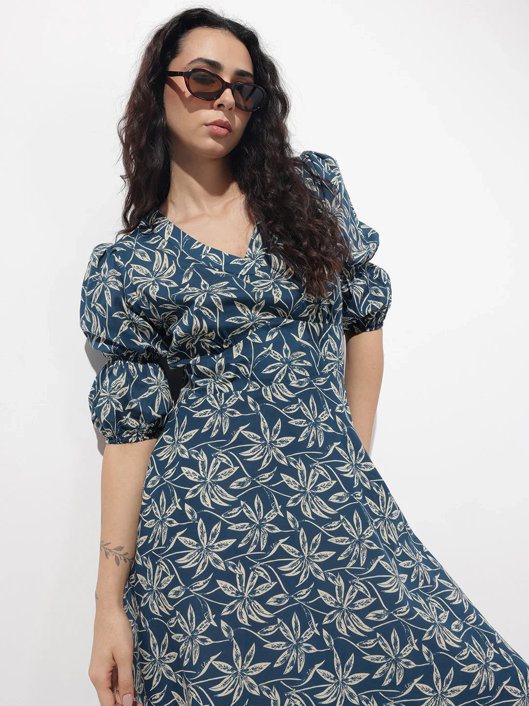 Aravalii Blue V-Neck Midi Cotton Dress - Image 5