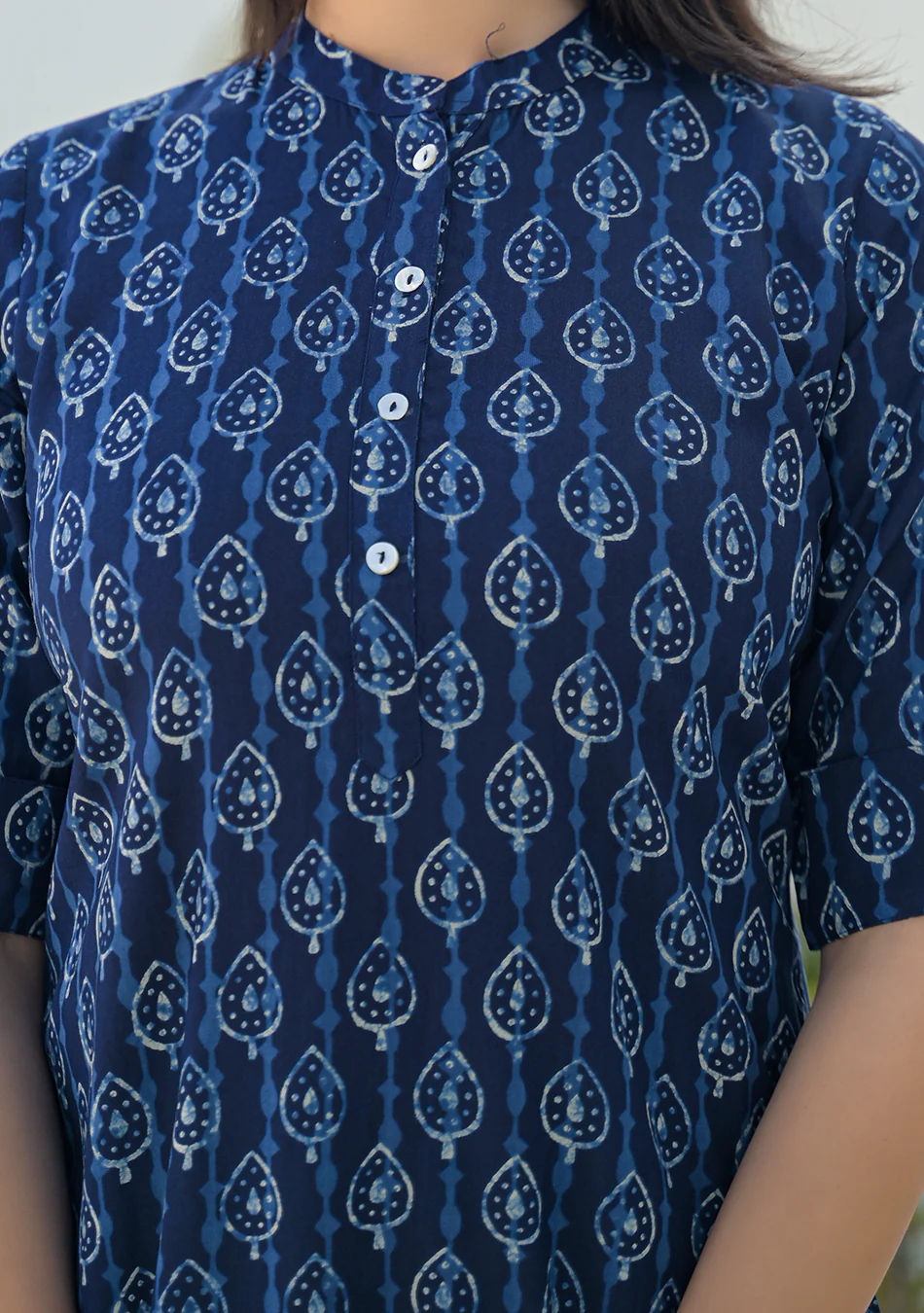 Aravalii Indigo Raindrop Motif Kurta - Image 3