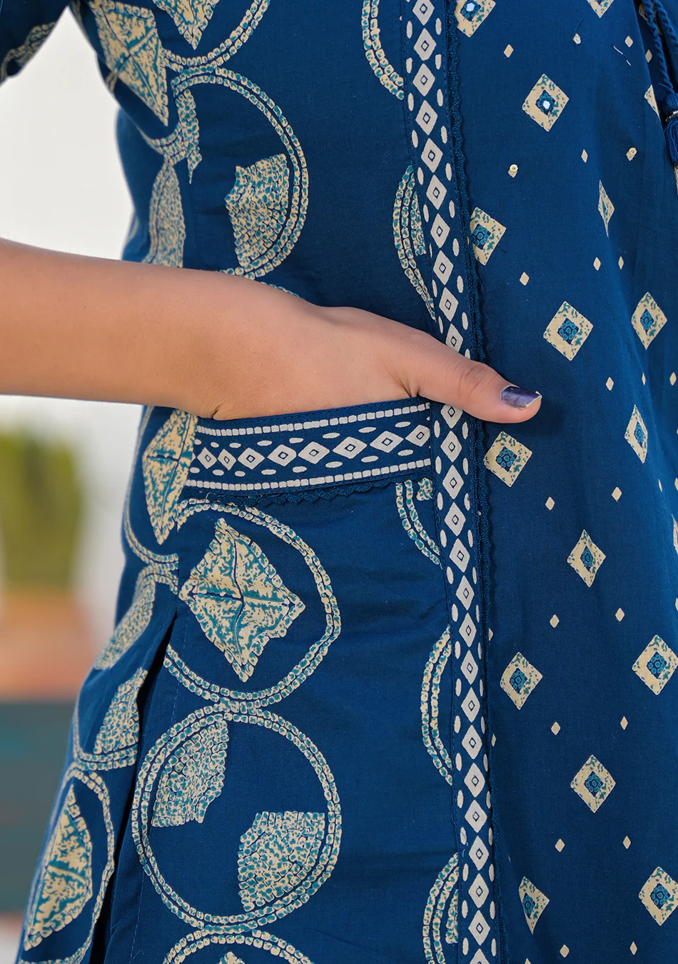 Aravalii Regal Indigo Motif Suit Set - Image 7