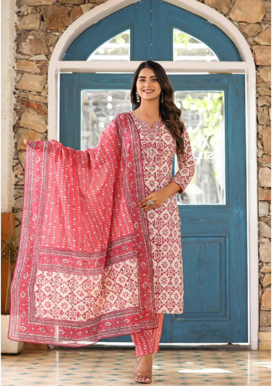 ARAVALII White AND RED FLORAL PRINT KURTA PANT SET WITH DUPATTA - Image 11