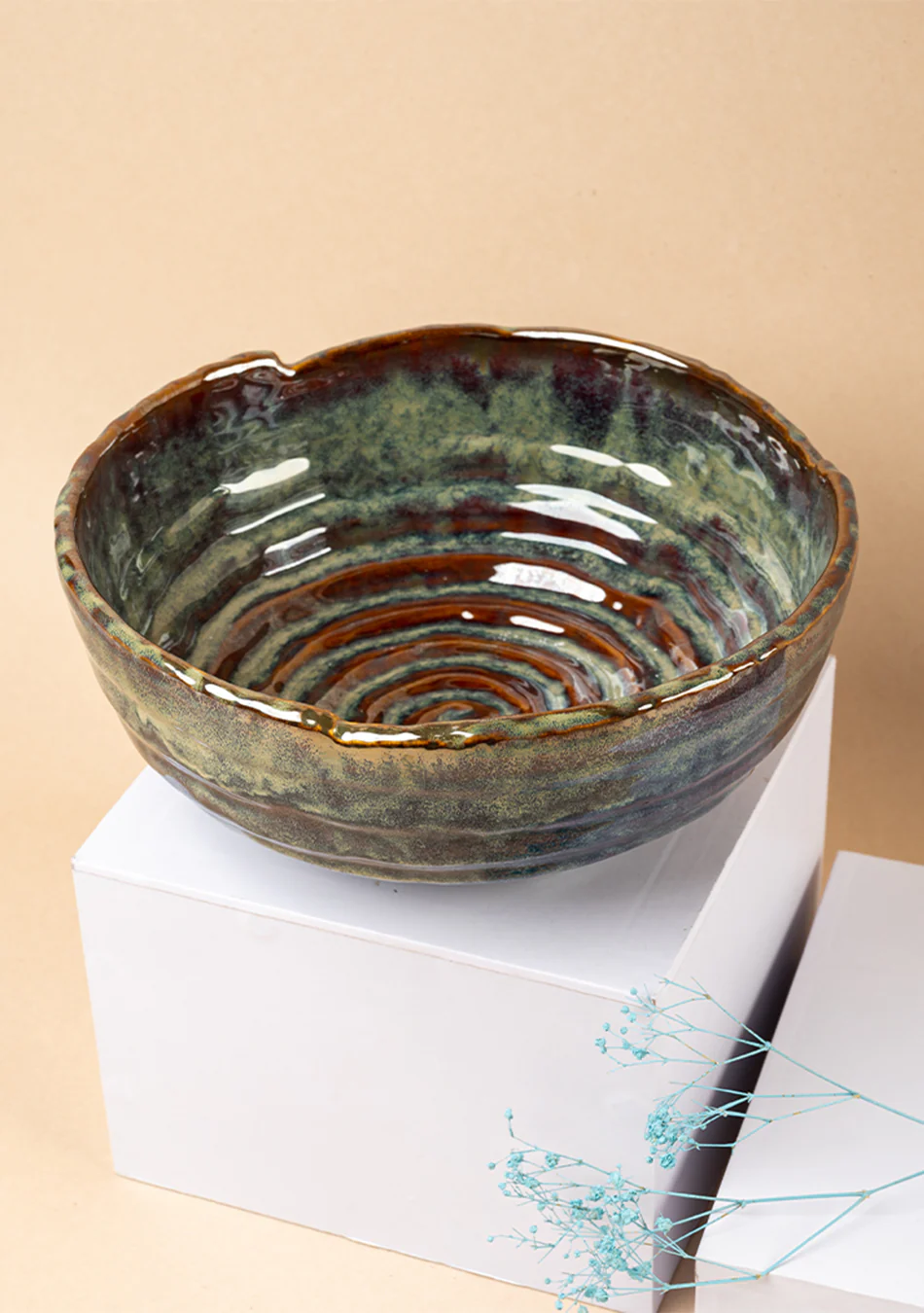 Auburn Glisten Seashell Serving Bowl (large) - Image 4