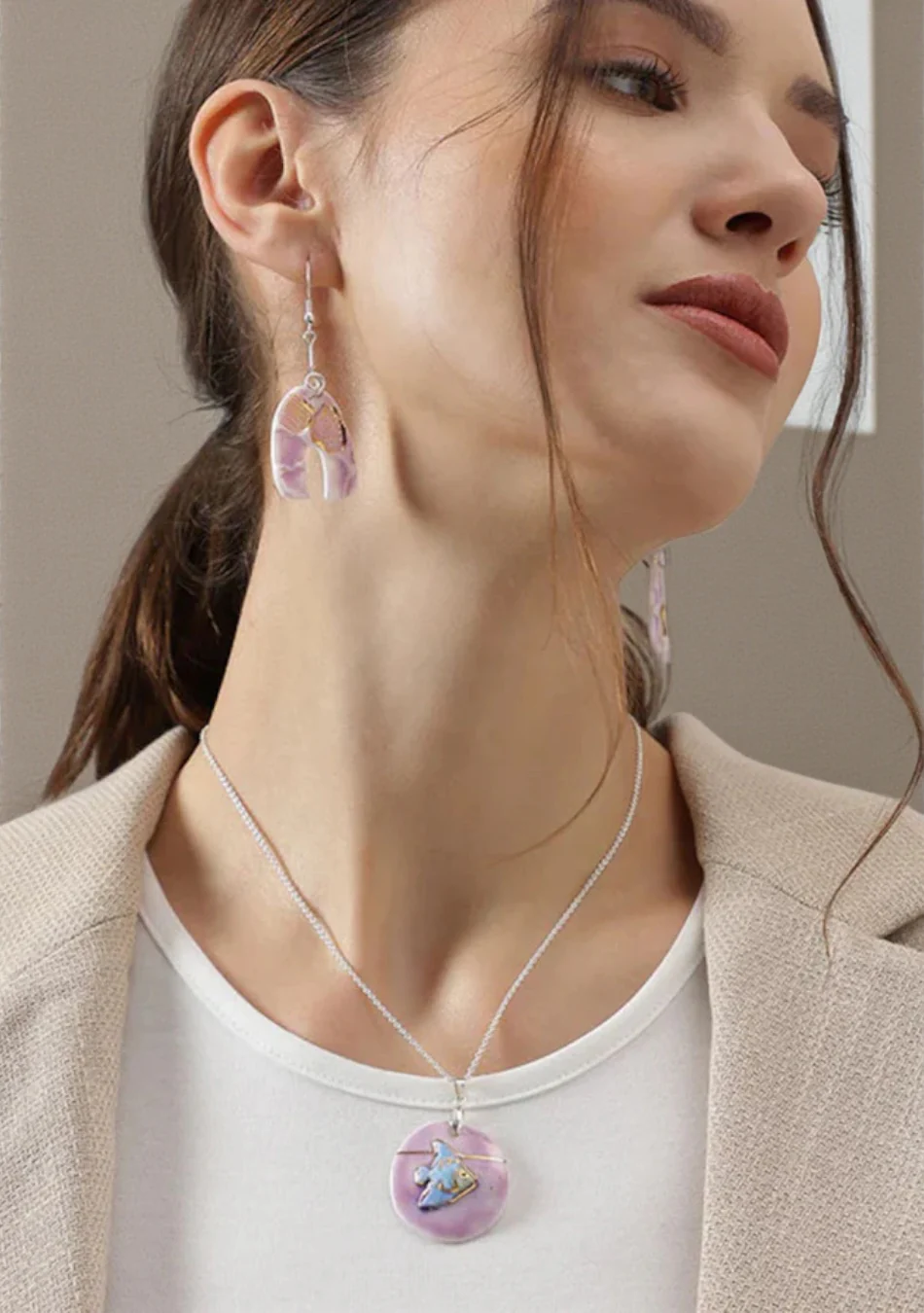Beachy Earrings and Necklace Set - Image 2