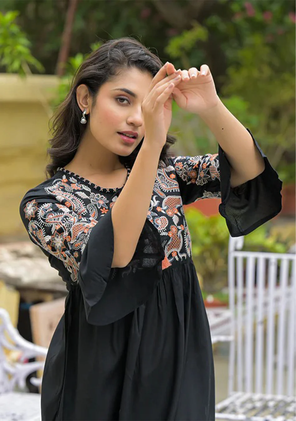 Black Embroidary Rayon Curved Hemline Top - Image 8