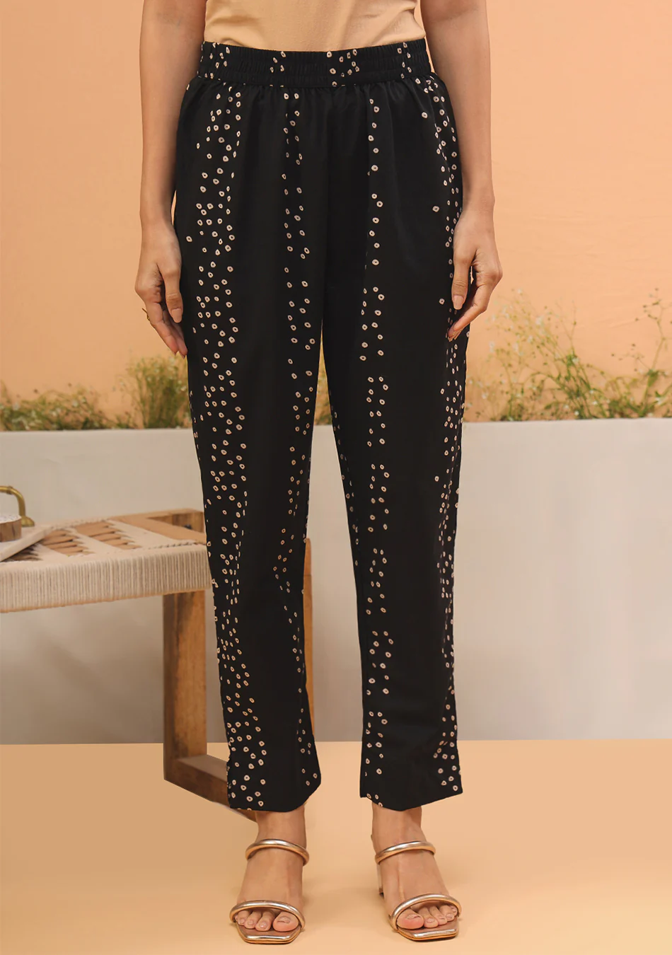 Aravalii Noir Ikat Heirloom Set - Image 7