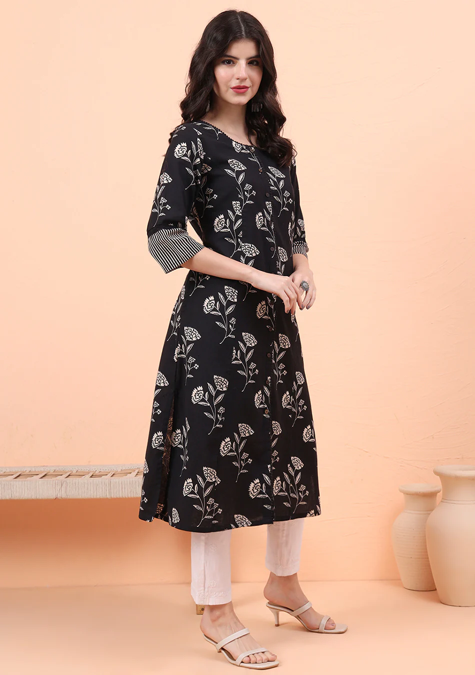 Aravalii Black Magic Blossom Kurta - Image 2