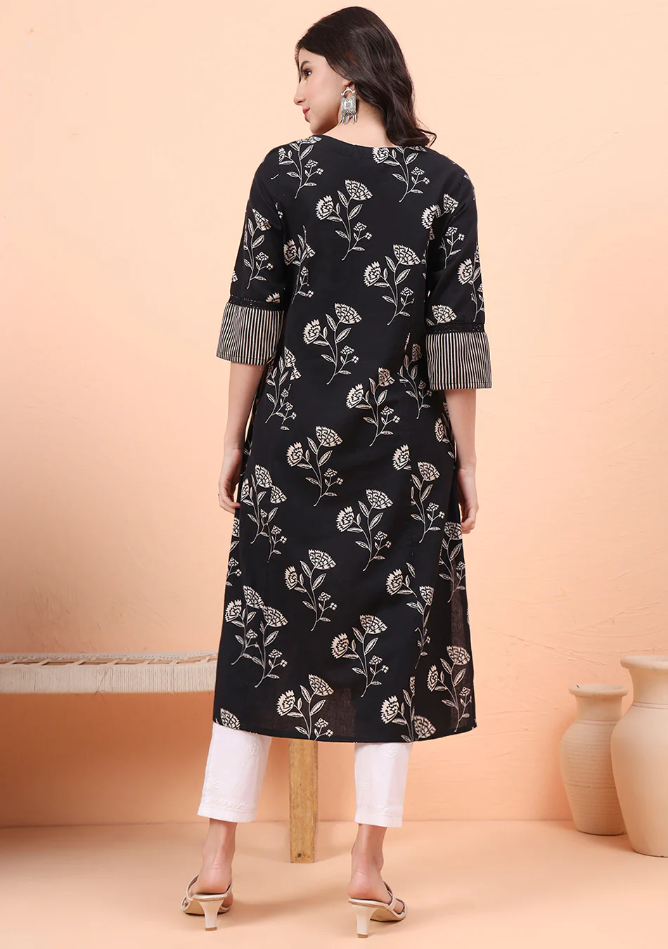 Aravalii Black Magic Blossom Kurta - Image 4