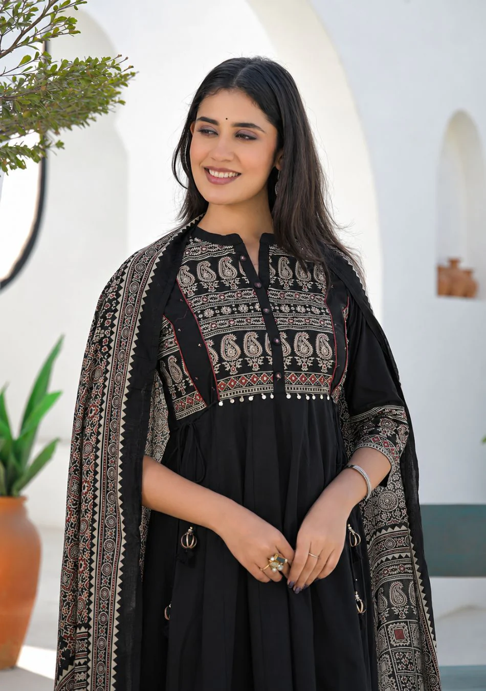 Aravalii Noir Paisley Heritage Anarkali Set - Image 2