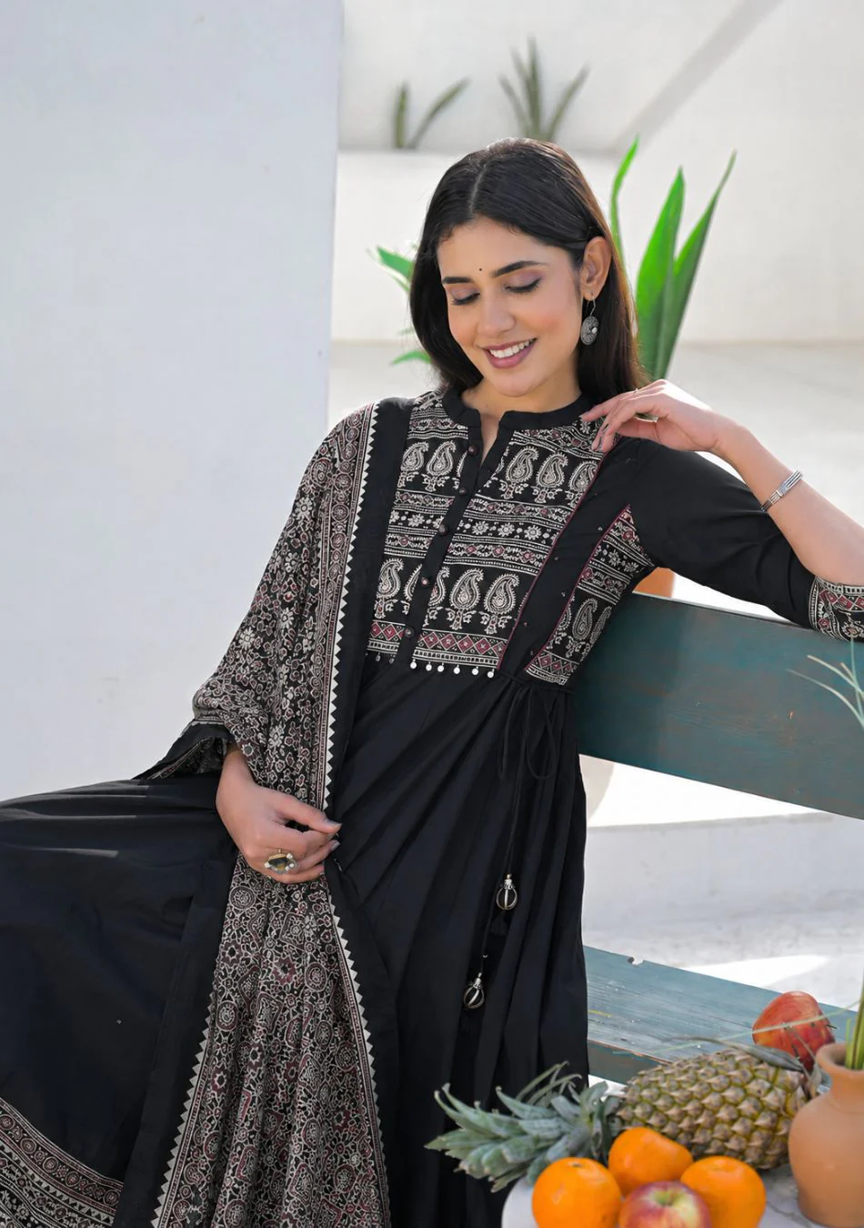 Aravalii Noir Paisley Heritage Anarkali Set - Image 3