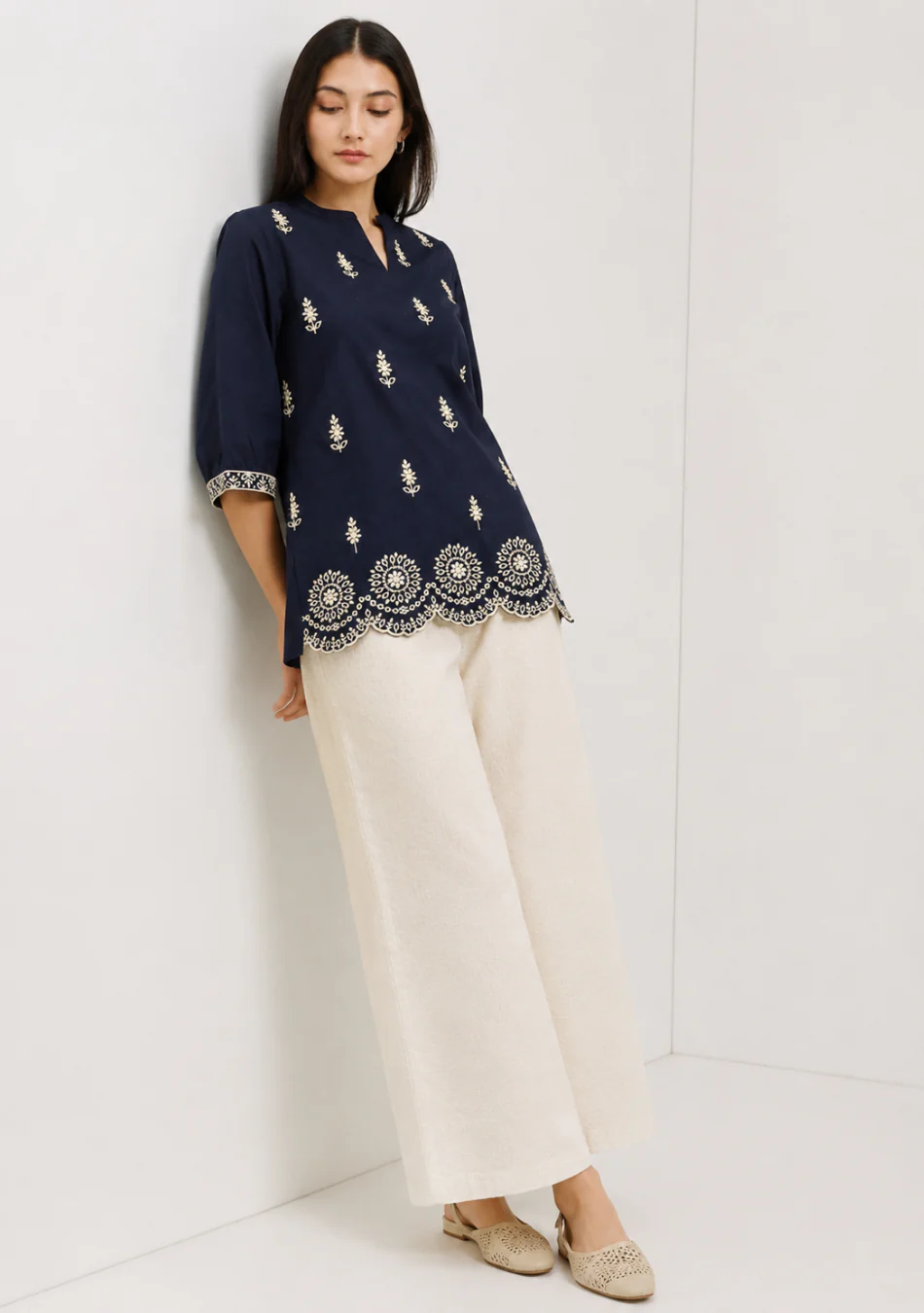 Black Scallop Hem Embroidered Top - Image 3