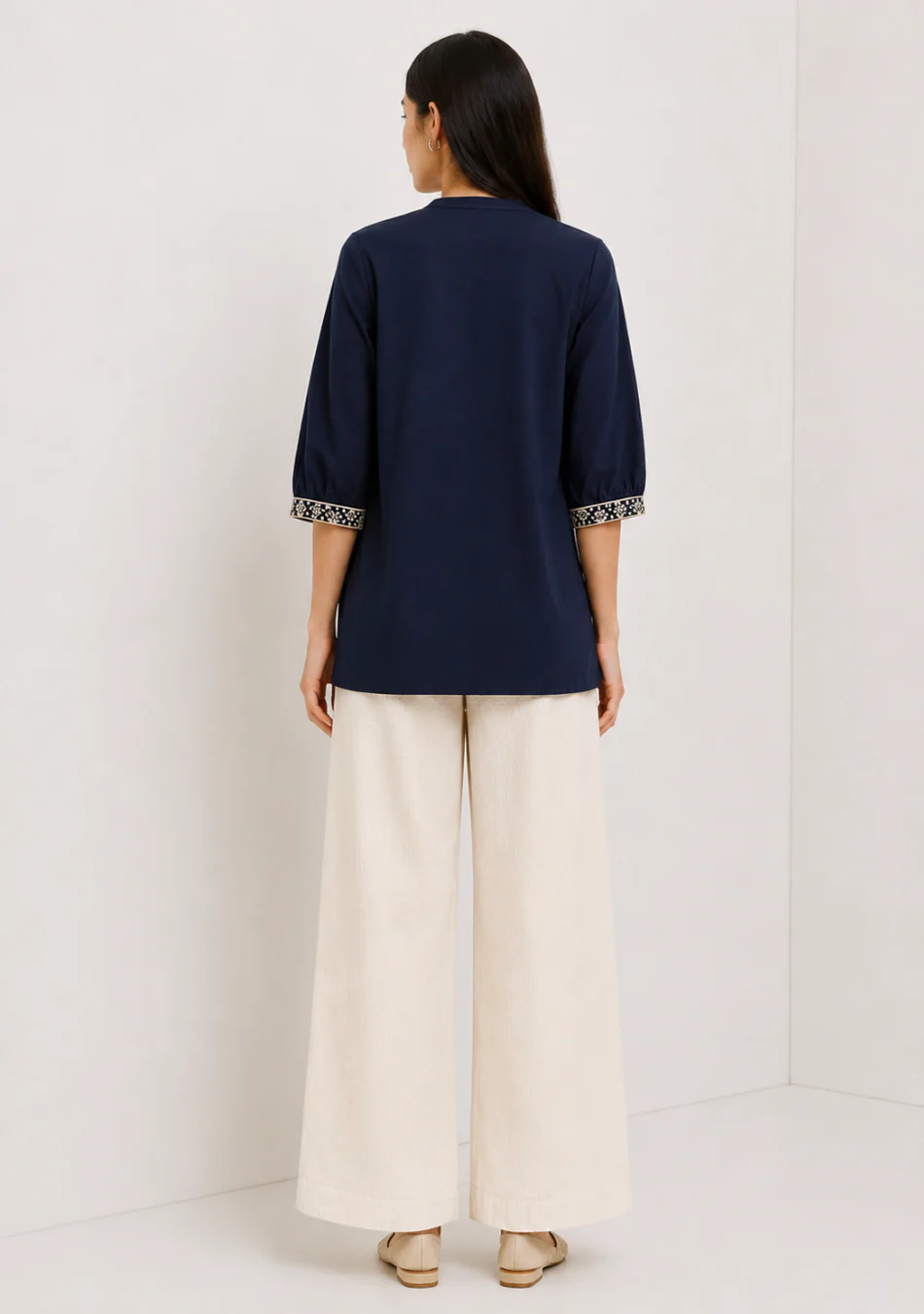 Black Scallop Hem Embroidered Top - Image 5