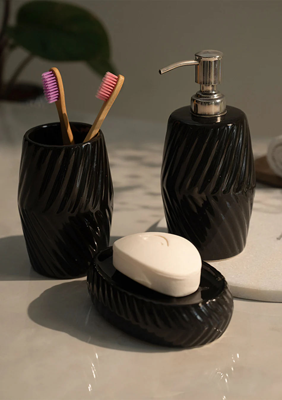 Black Striped Bathroom Set - Image 17
