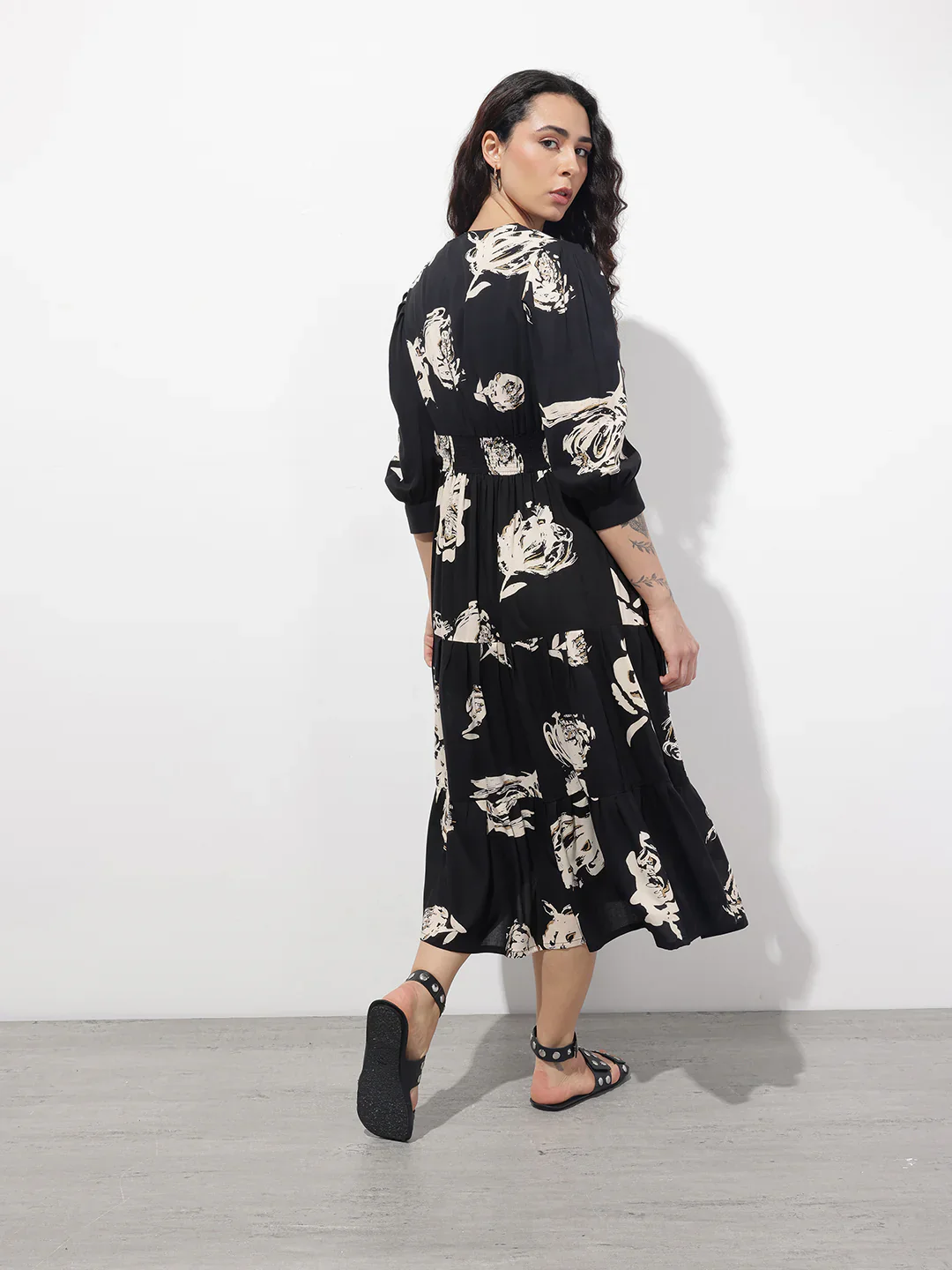 Aravalii Black V-Neck Midi Dress - Image 5