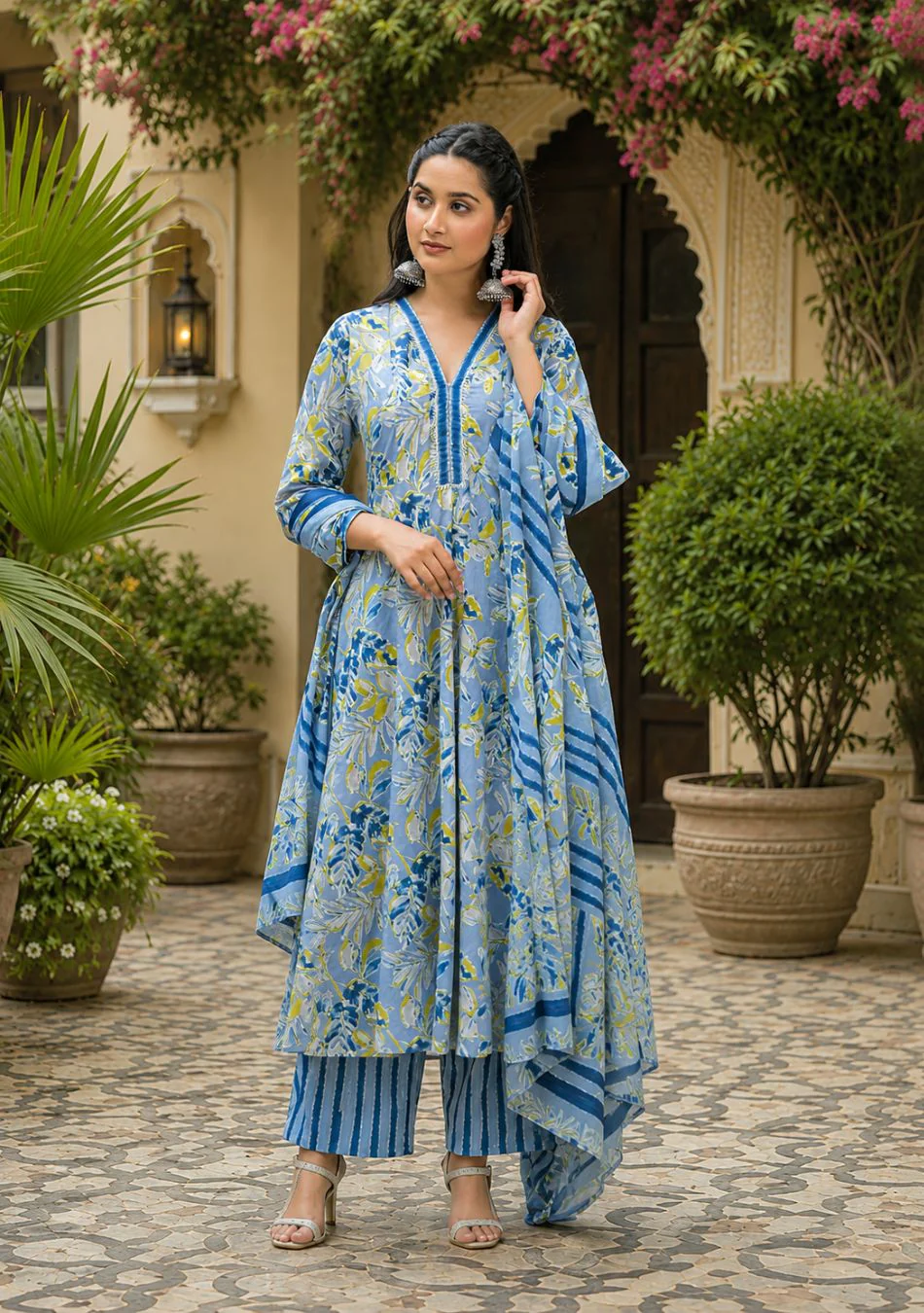 The Riviera Bloom Suit Set - Image 2