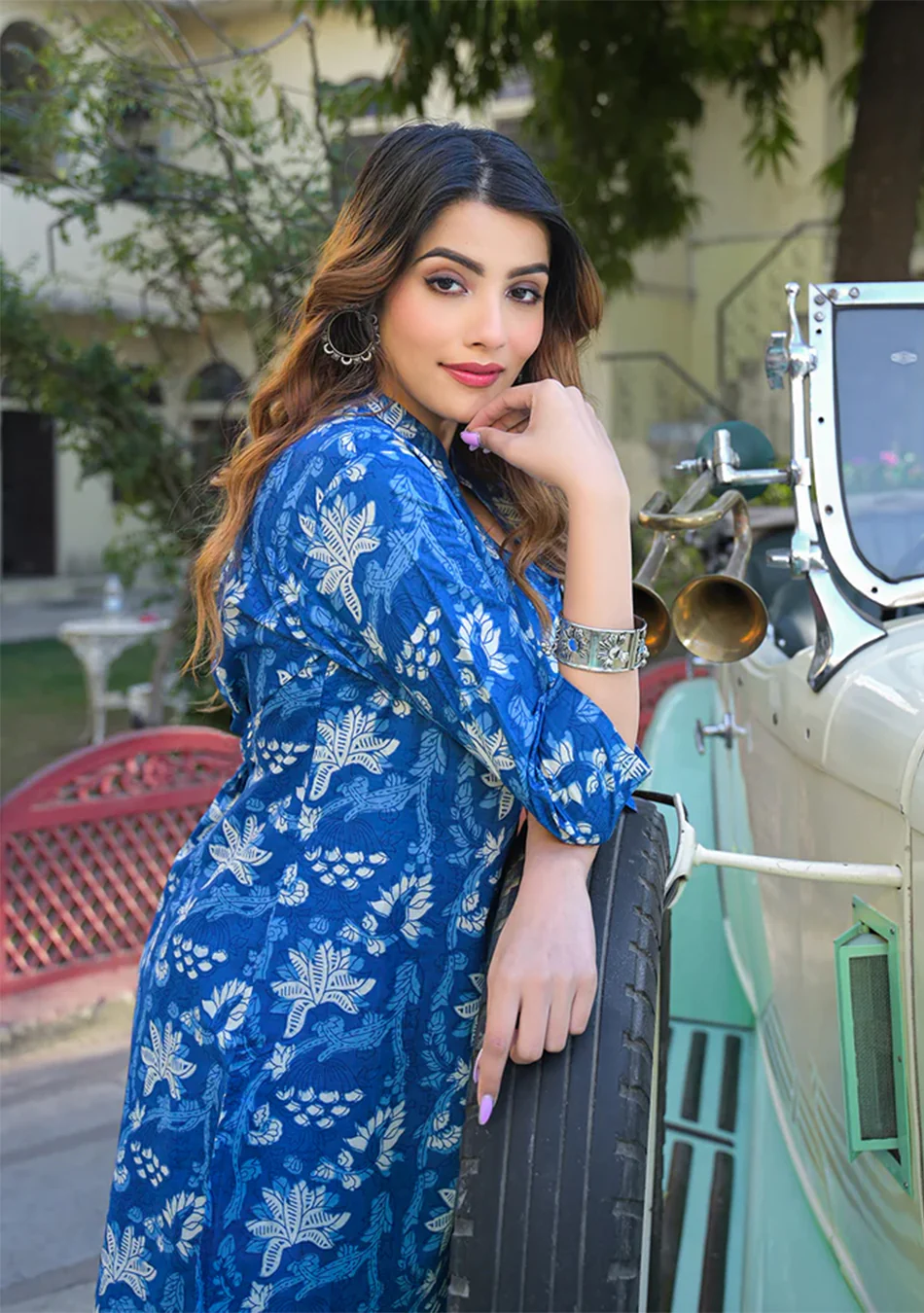 Blue Floral Print Cotton Fabric Kurta with Pant - Image 4