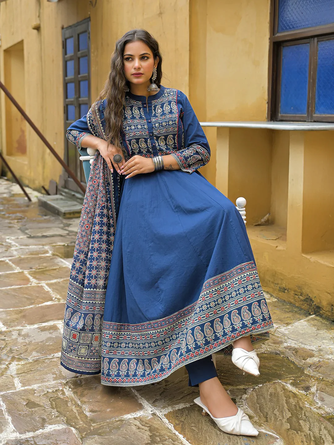 Aravalii Royal Paisley Anarkali Set - Image 10