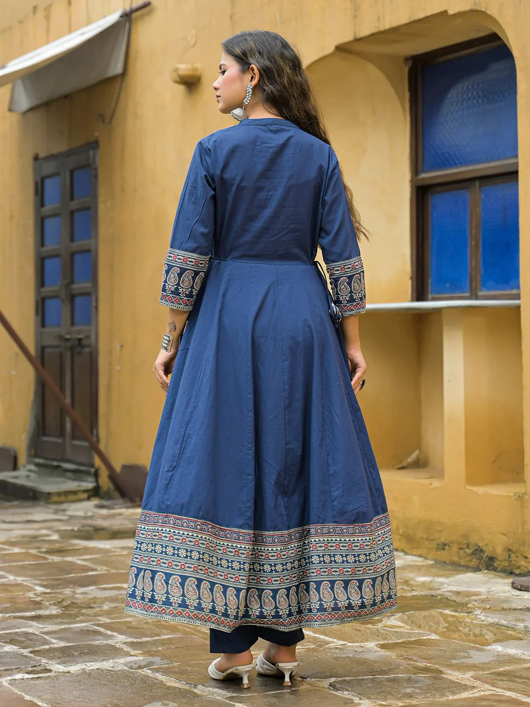 Aravalii Royal Paisley Anarkali Set - Image 11