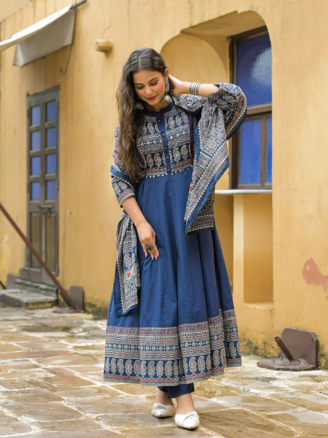 Aravalii Royal Paisley Anarkali Set - Image 13