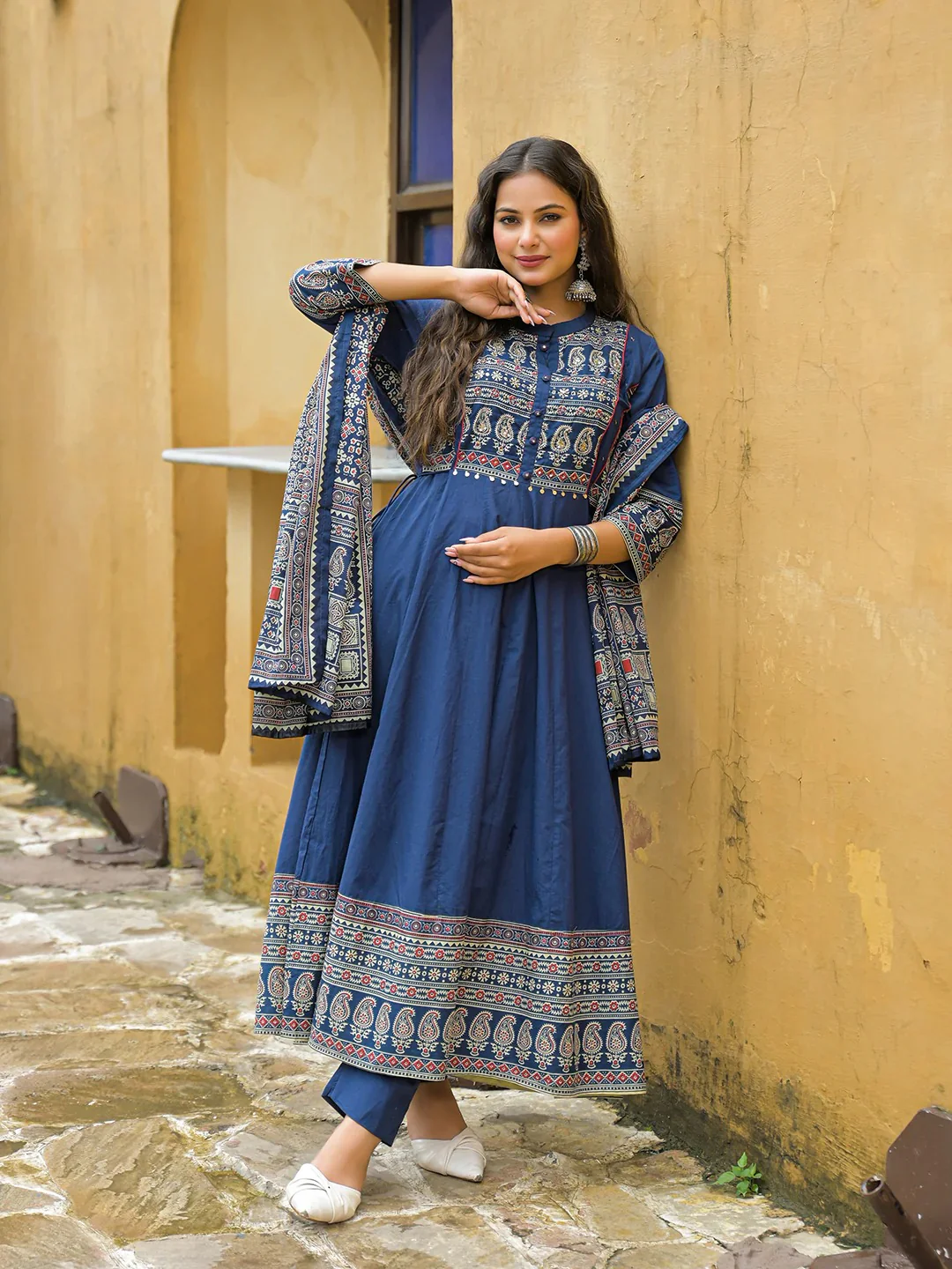 Aravalii Royal Paisley Anarkali Set - Image 16
