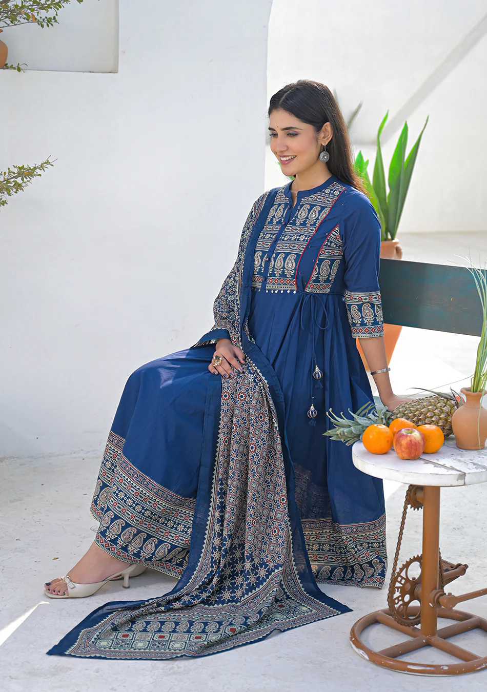 Aravalii Royal Paisley Anarkali Set - Image 2