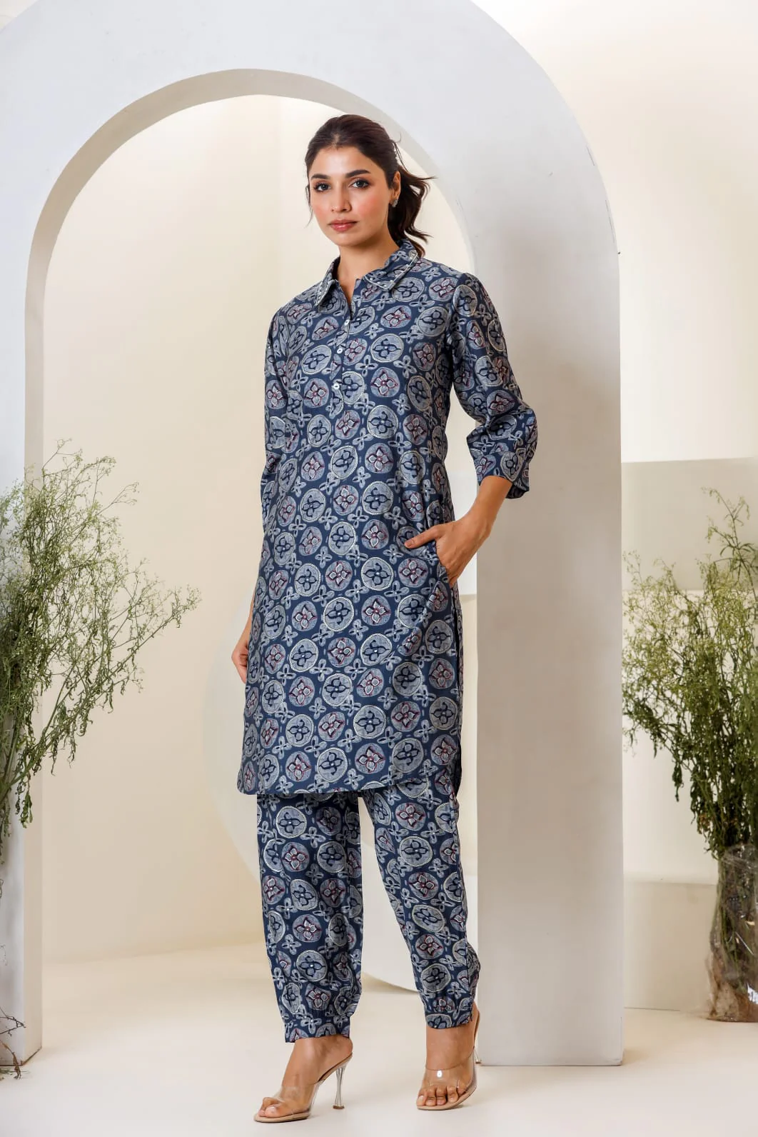 Blue Print Muslin Kurta With Hem Cuffed Pant Set - Image 2