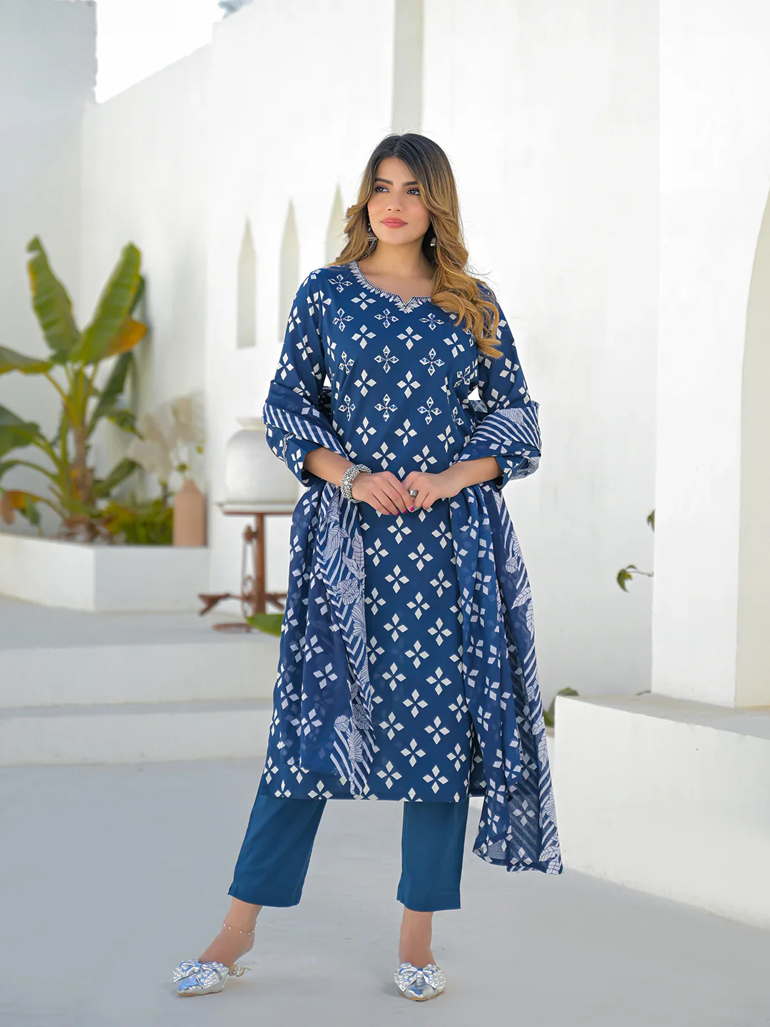 Blue Round Neck Cotton Straight Kurta Pant Set With Dupatta - Image 3