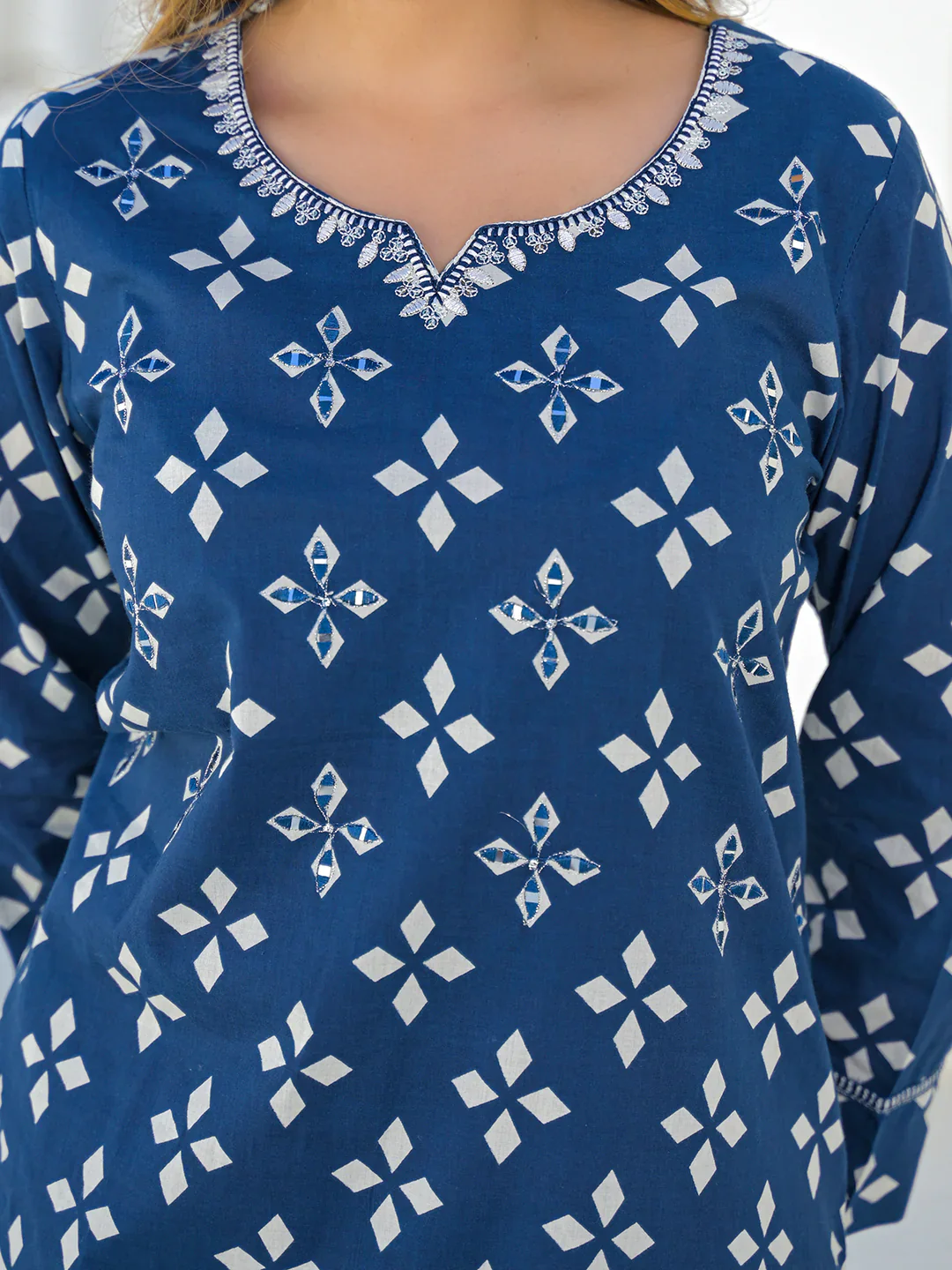 Blue Round Neck Cotton Straight Kurta Pant Set With Dupatta - Image 4
