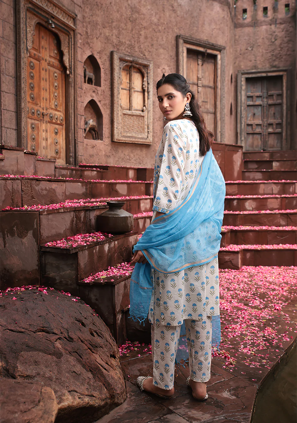 Aravalii Azure Serenade Suit Set - Image 4