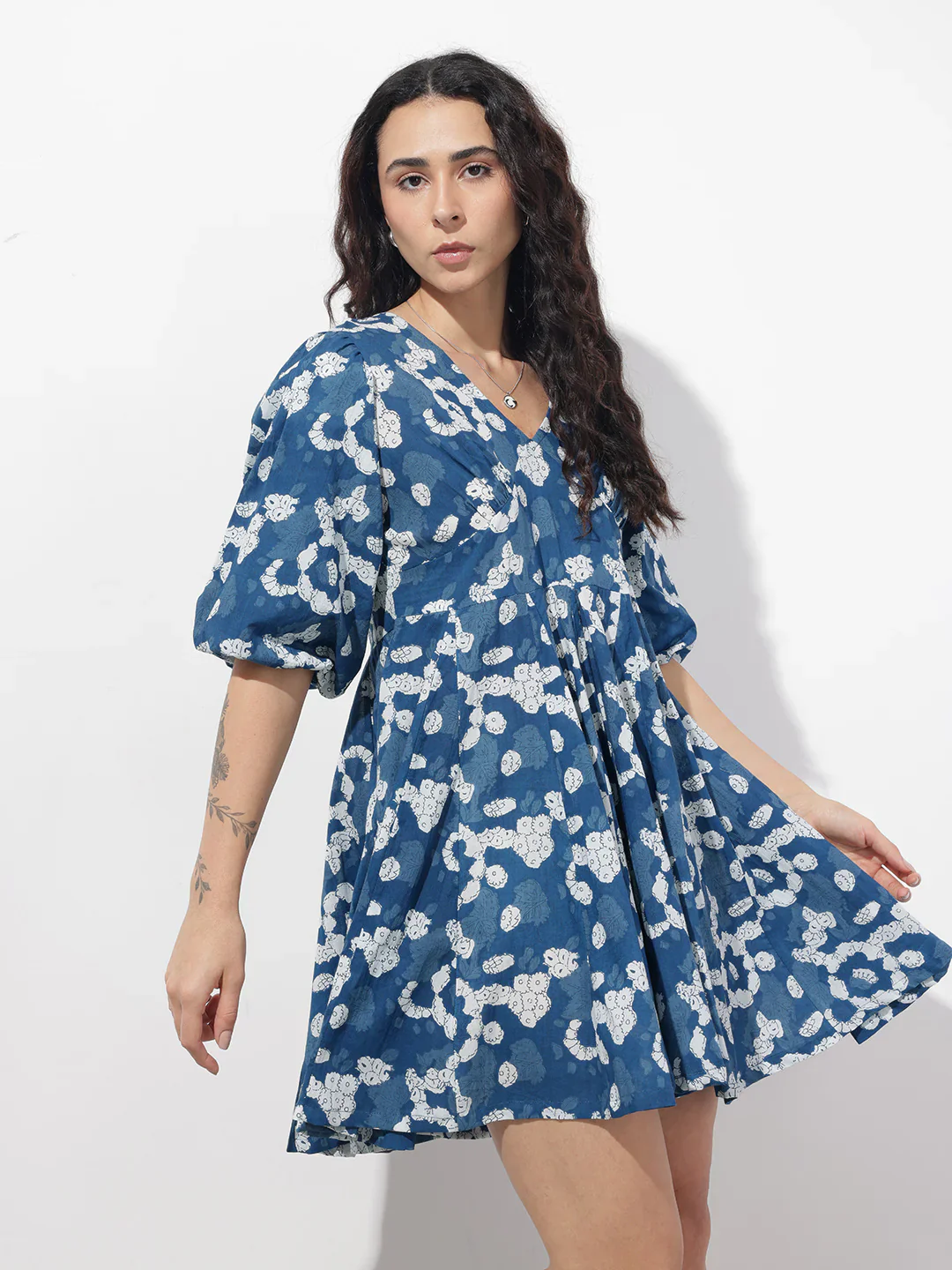 Blue V-Neck Short Bell Sleeves Mini Cotton Dress - Image 5
