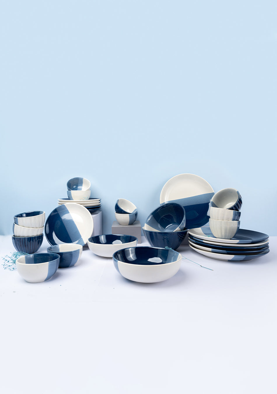 Bluebird Skies Dinnerset - Set of 28 - Image 4