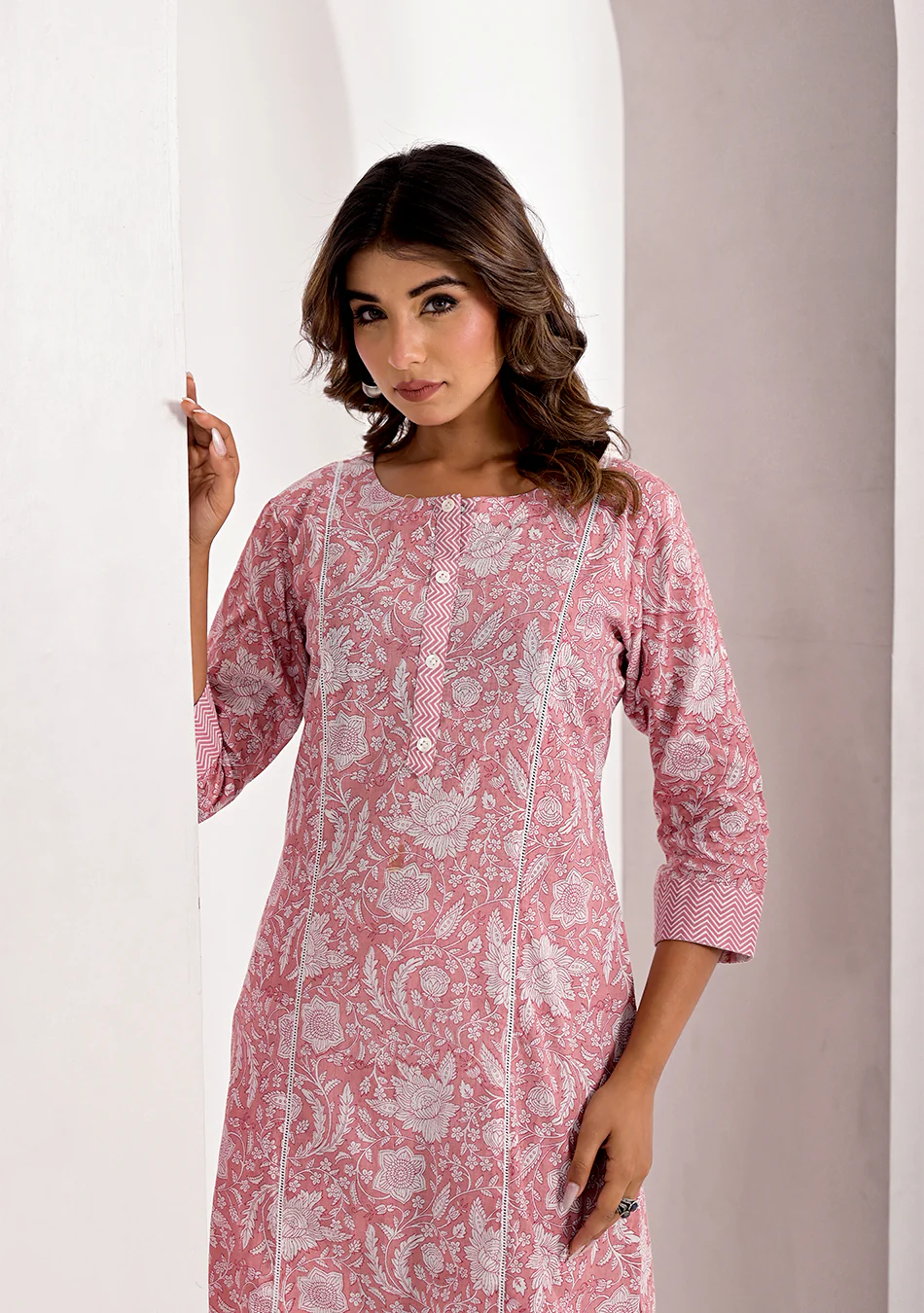 Raasberry Floral Kurta Pant Set - Image 2