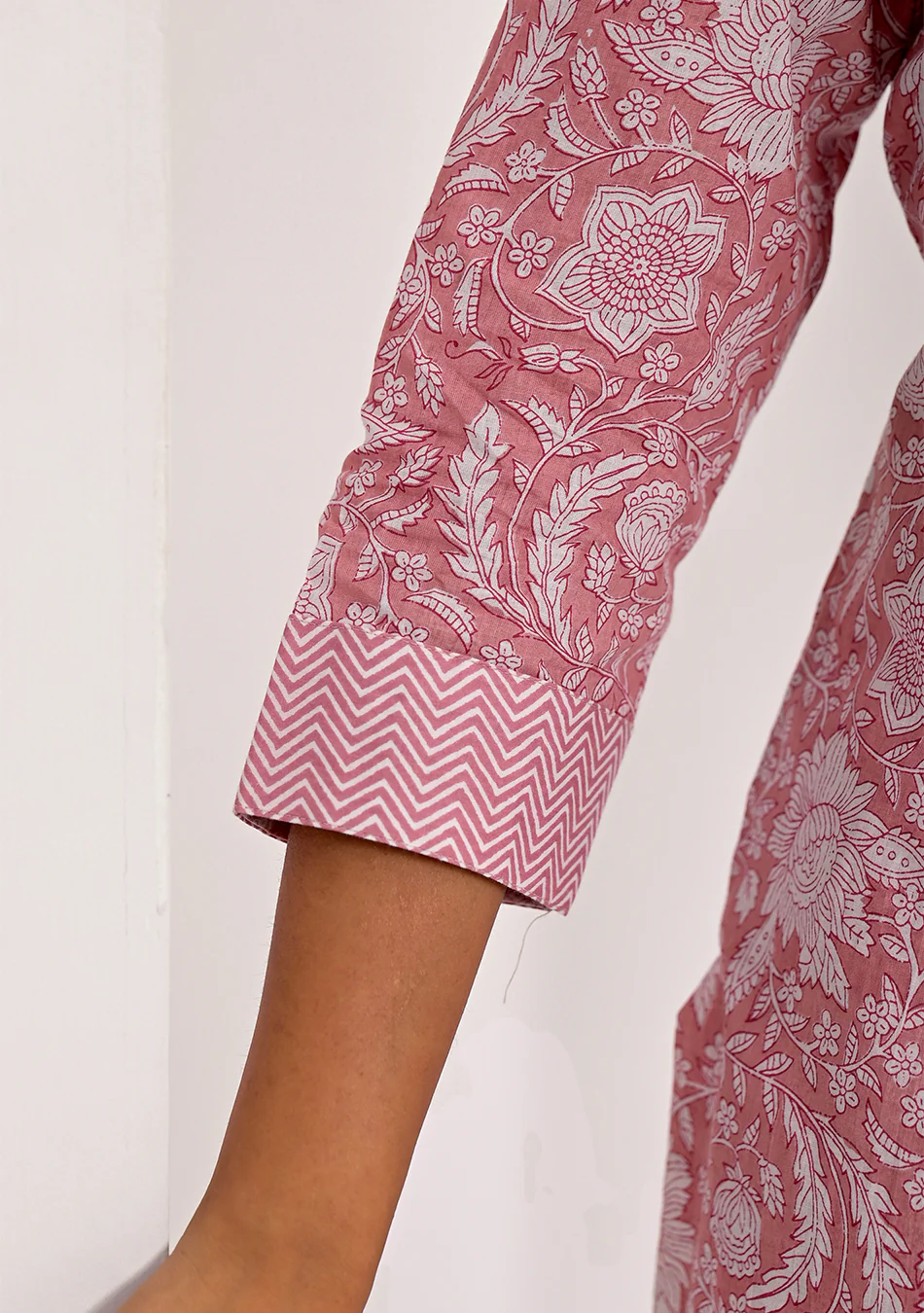 Raasberry Floral Kurta Pant Set - Image 9