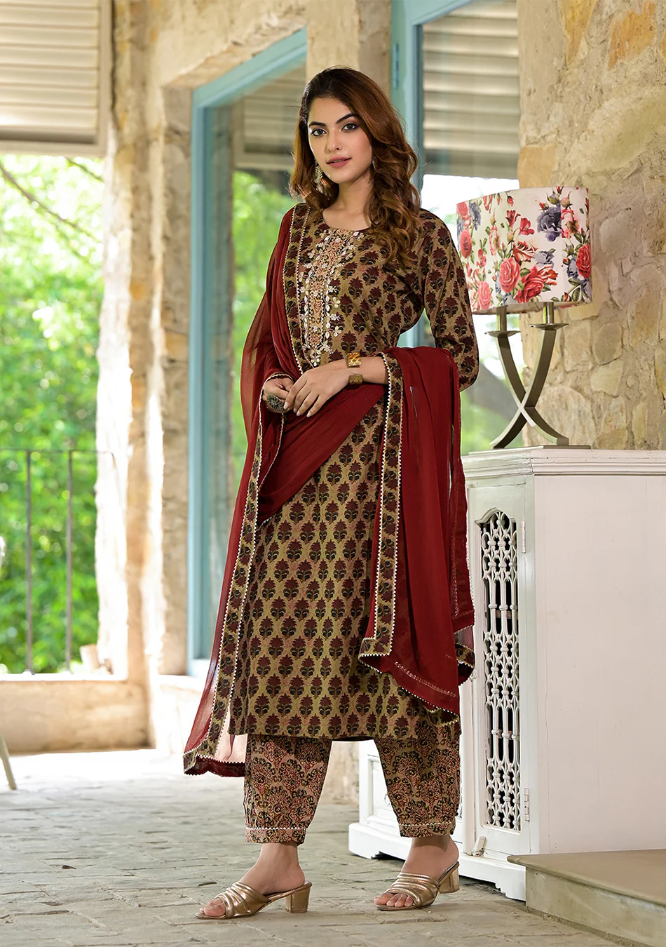 Brown Straight fit Zardozi Cotton Kurta Set with Dupatta - Image 3