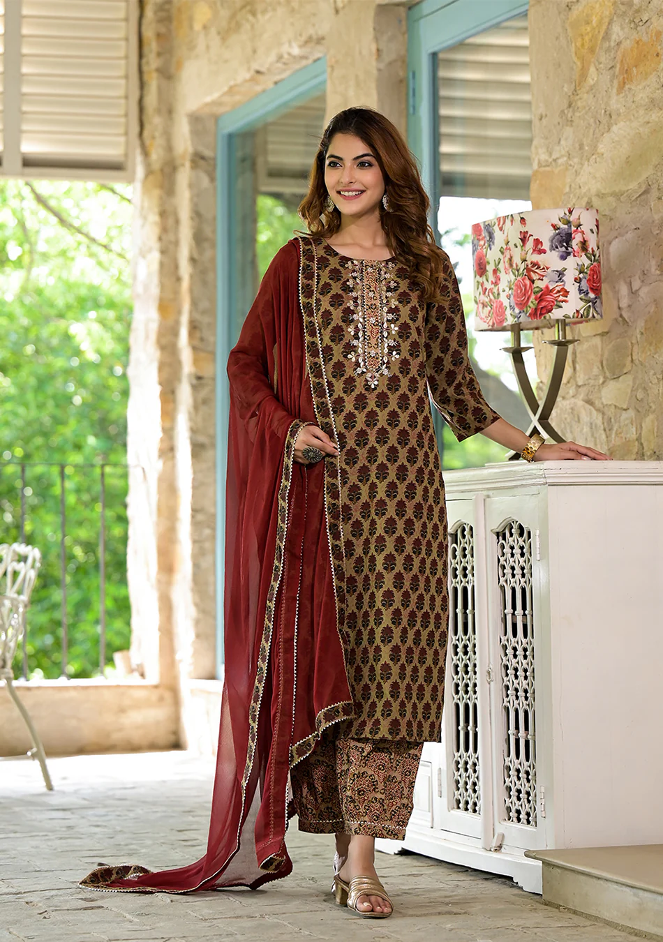 Brown Straight fit Zardozi Cotton Kurta Set with Dupatta - Image 4