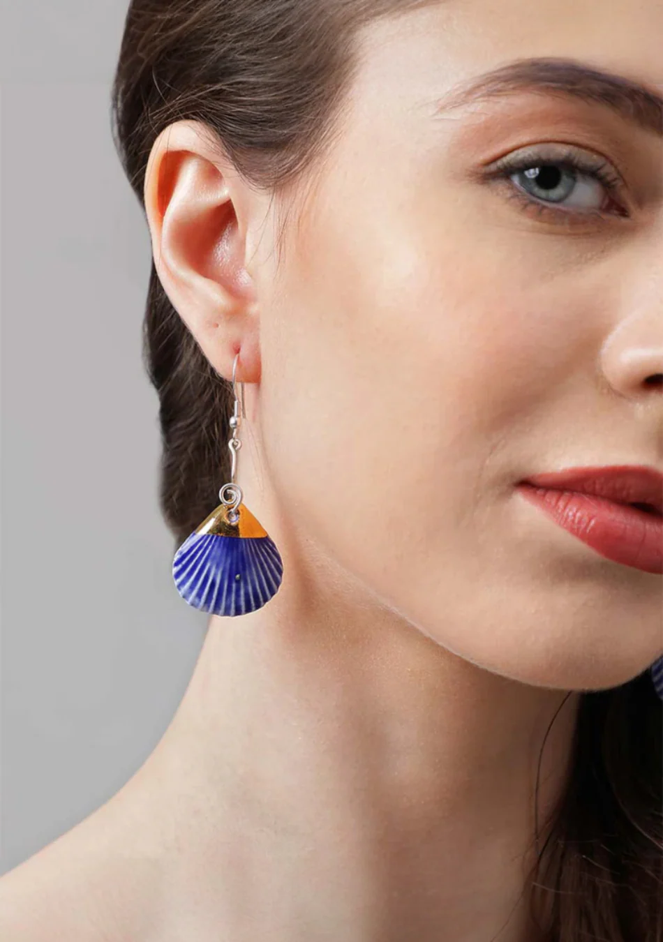 Cerulean Shell Elegance Earrings - Image 3