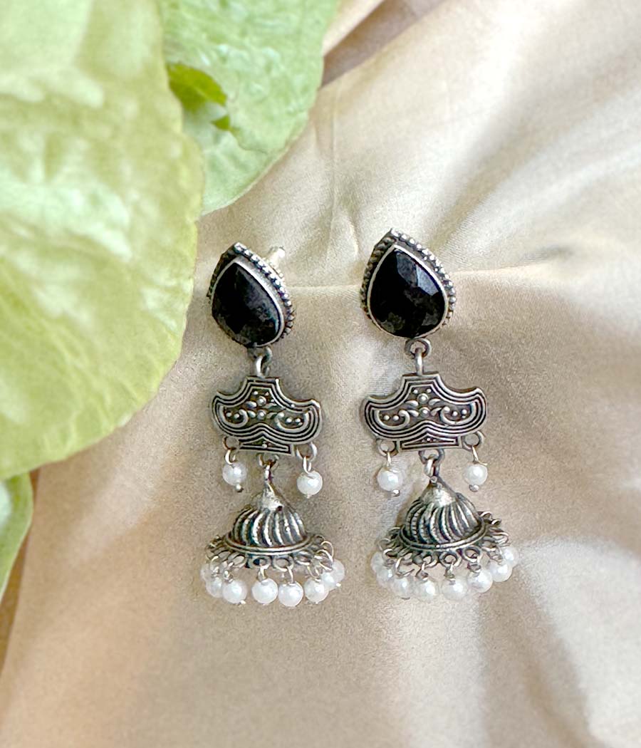 Charcoal Gem Pearl Cascade Dangler - Image 2