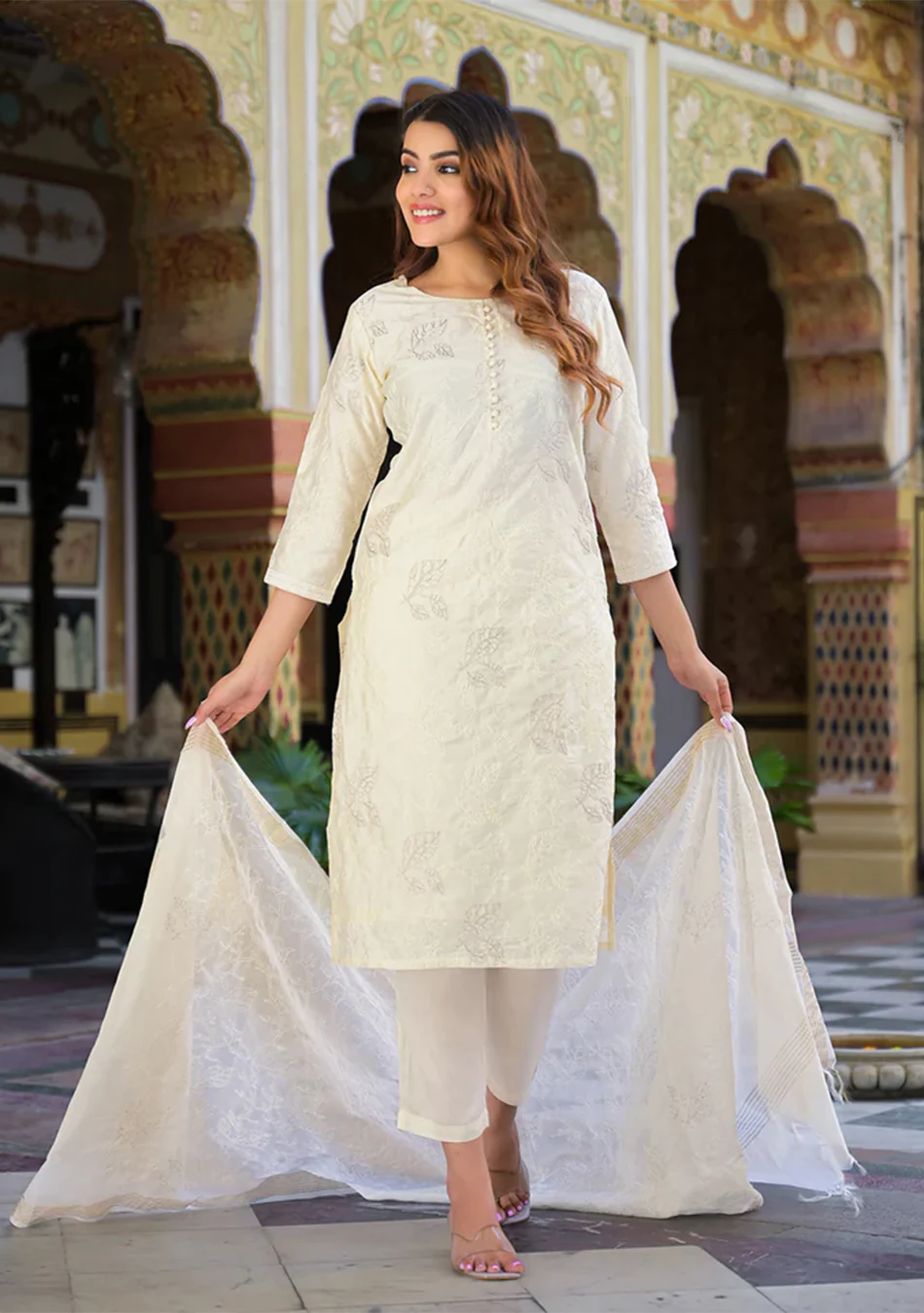 Cream Solid Chanderi Silk kurta Pant With Dupatta - Image 6
