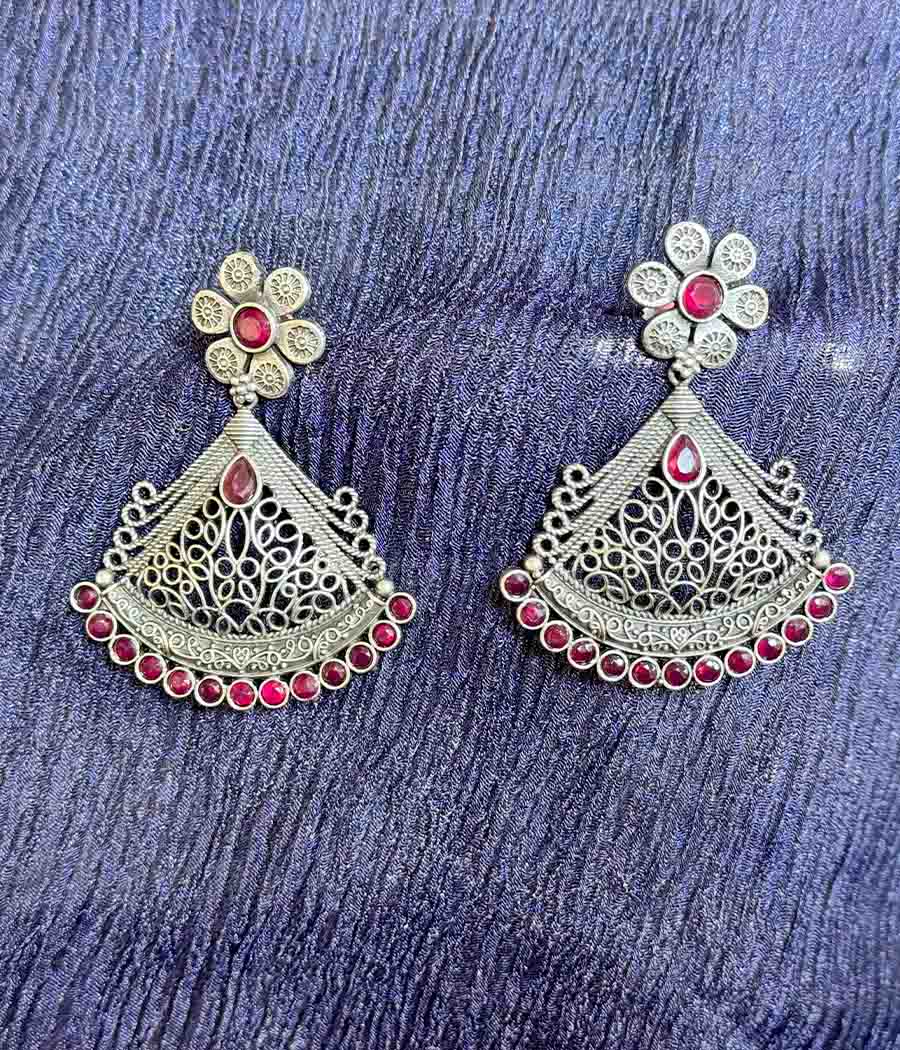 Crimson Bloom Dangler - Image 5