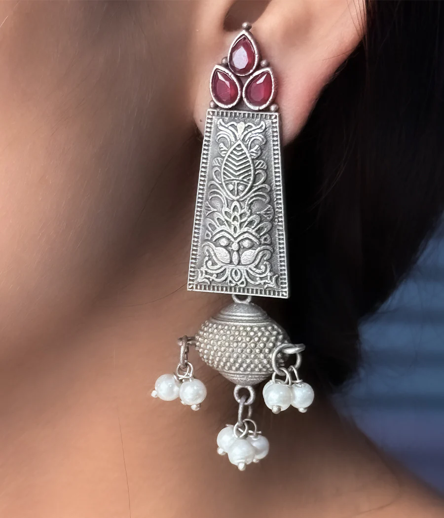 CRIMSON ENCHANTMENT ETHNIC PEARL DANGLER - Image 7