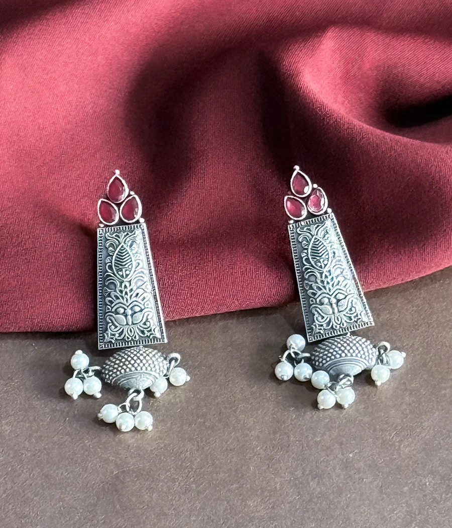 CRIMSON ENCHANTMENT ETHNIC PEARL DANGLER - Image 8