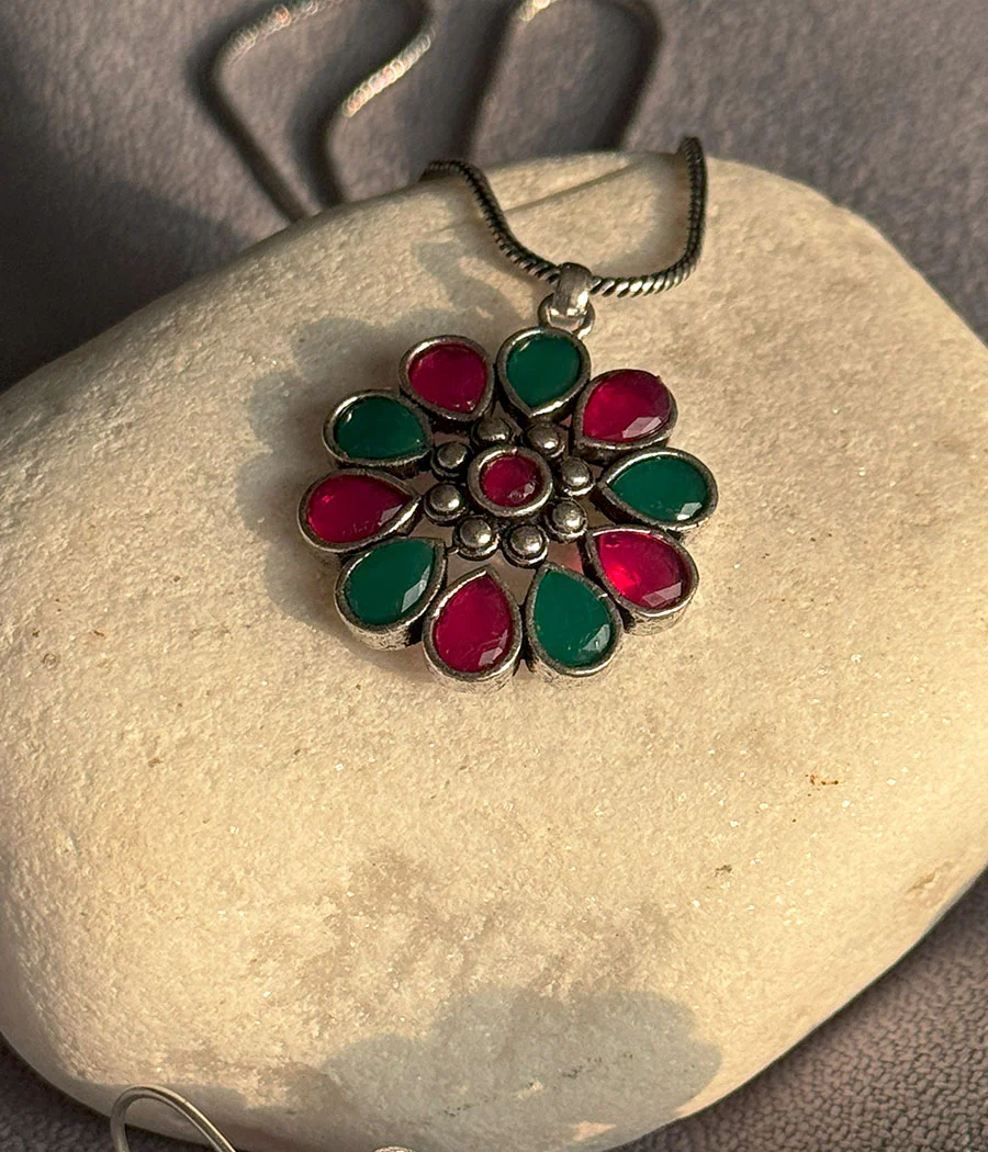 Crimson & Ivy Blossom Pendant Set - Image 12
