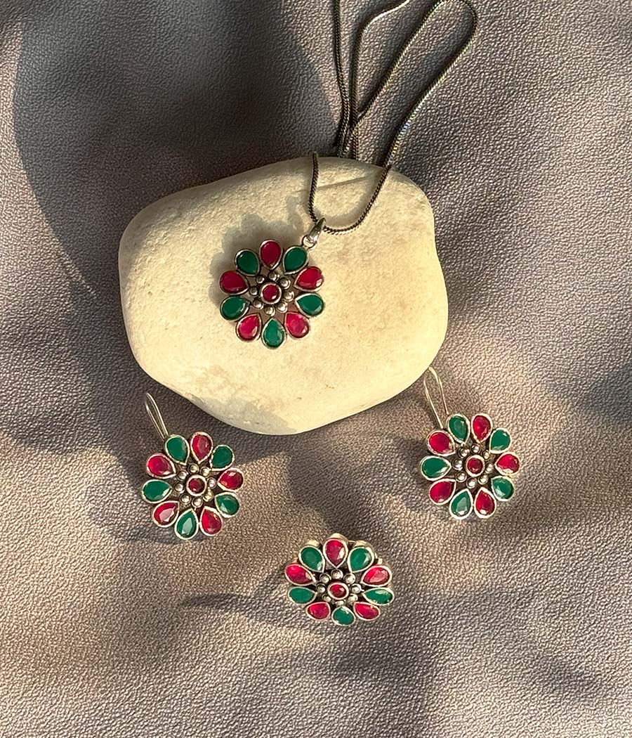Crimson & Ivy Blossom Pendant Set - Image 8
