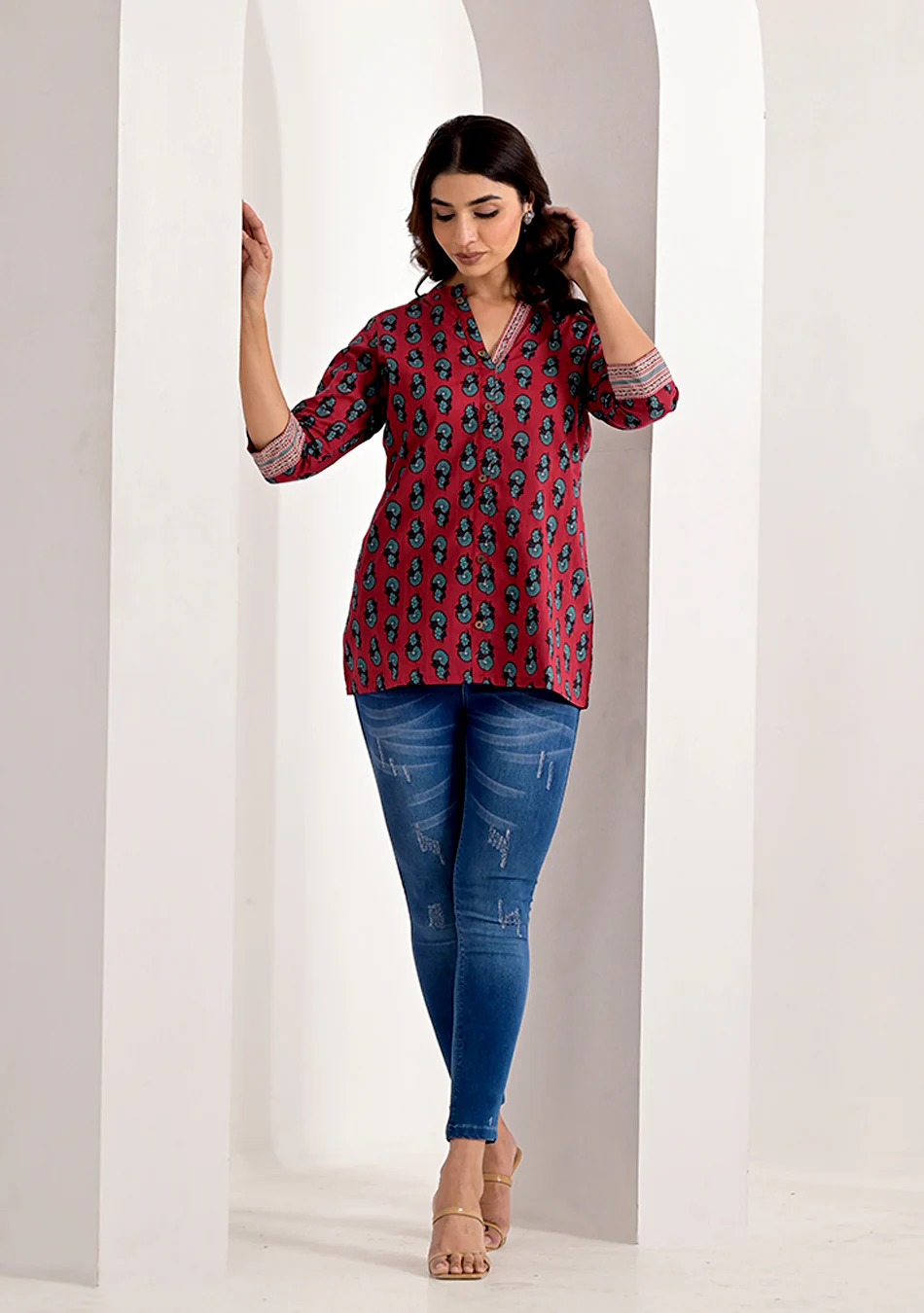 CRIMSON PRINTED FLORAL TOP - Image 5