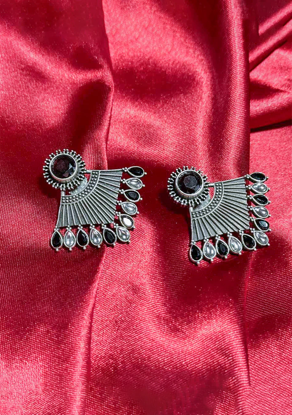 CRIMSON WHISPERING WIND STUDS - Image 2