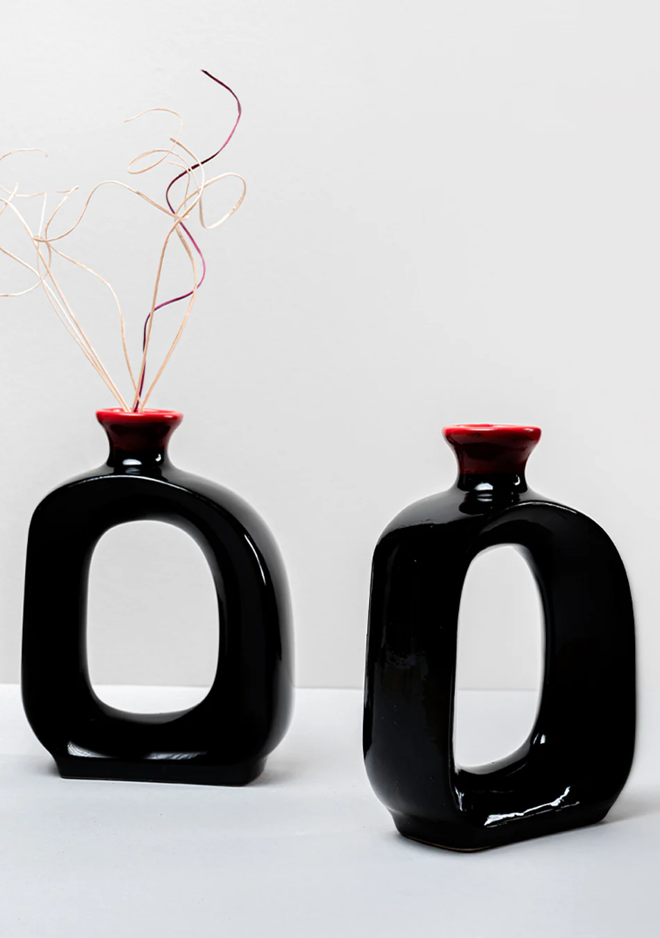 Dense Black Vase Set - Image 3
