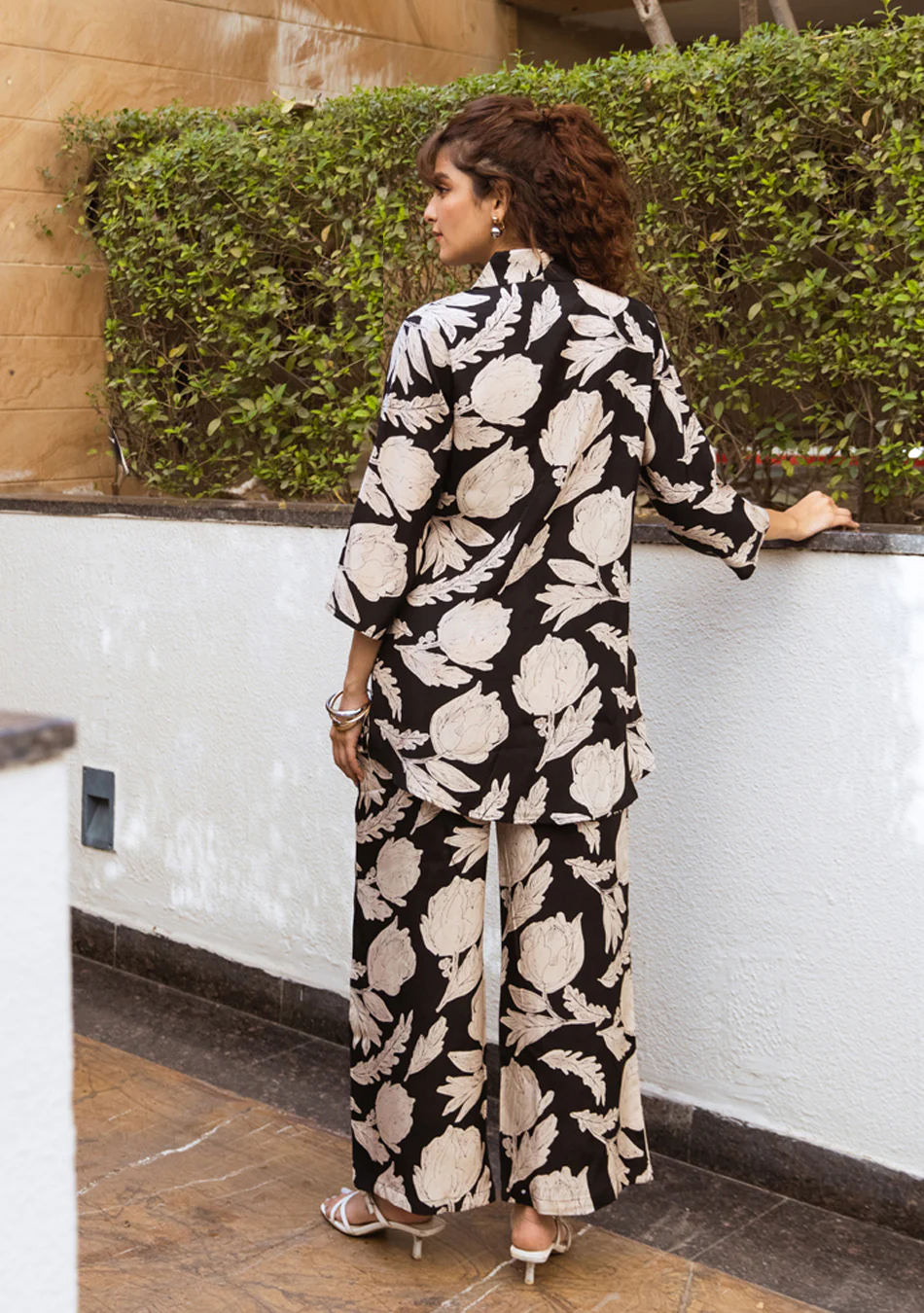 Ebon Petal Co-ord - Image 15