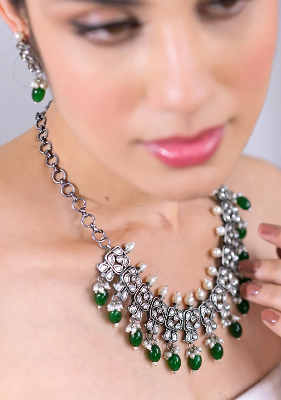 Emerald Enchantment Polki Set - Image 2